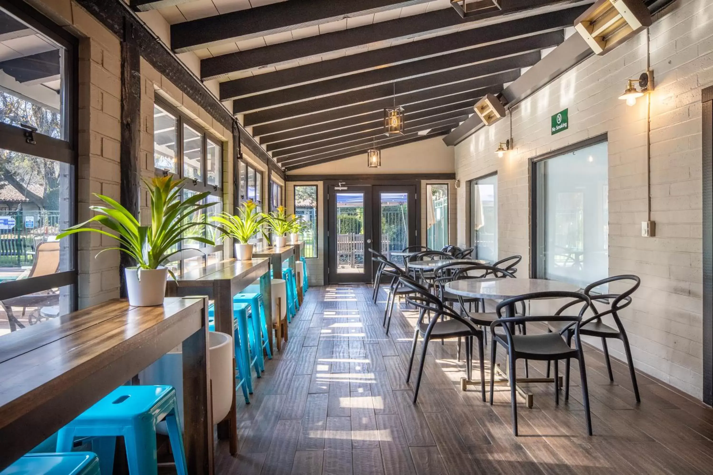 Patio, Restaurant/Places to Eat in Inn Marin and Suites, Ascend Hotel Collection