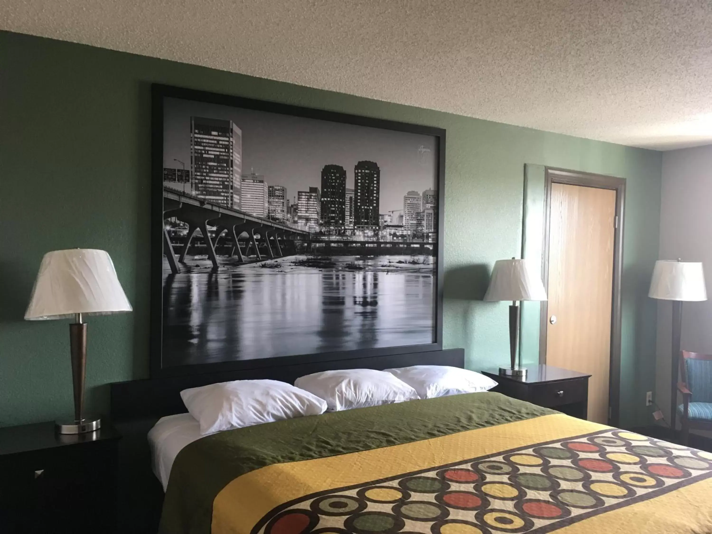Bed in Super 8 by Wyndham Richmond Midlothian Turnpike