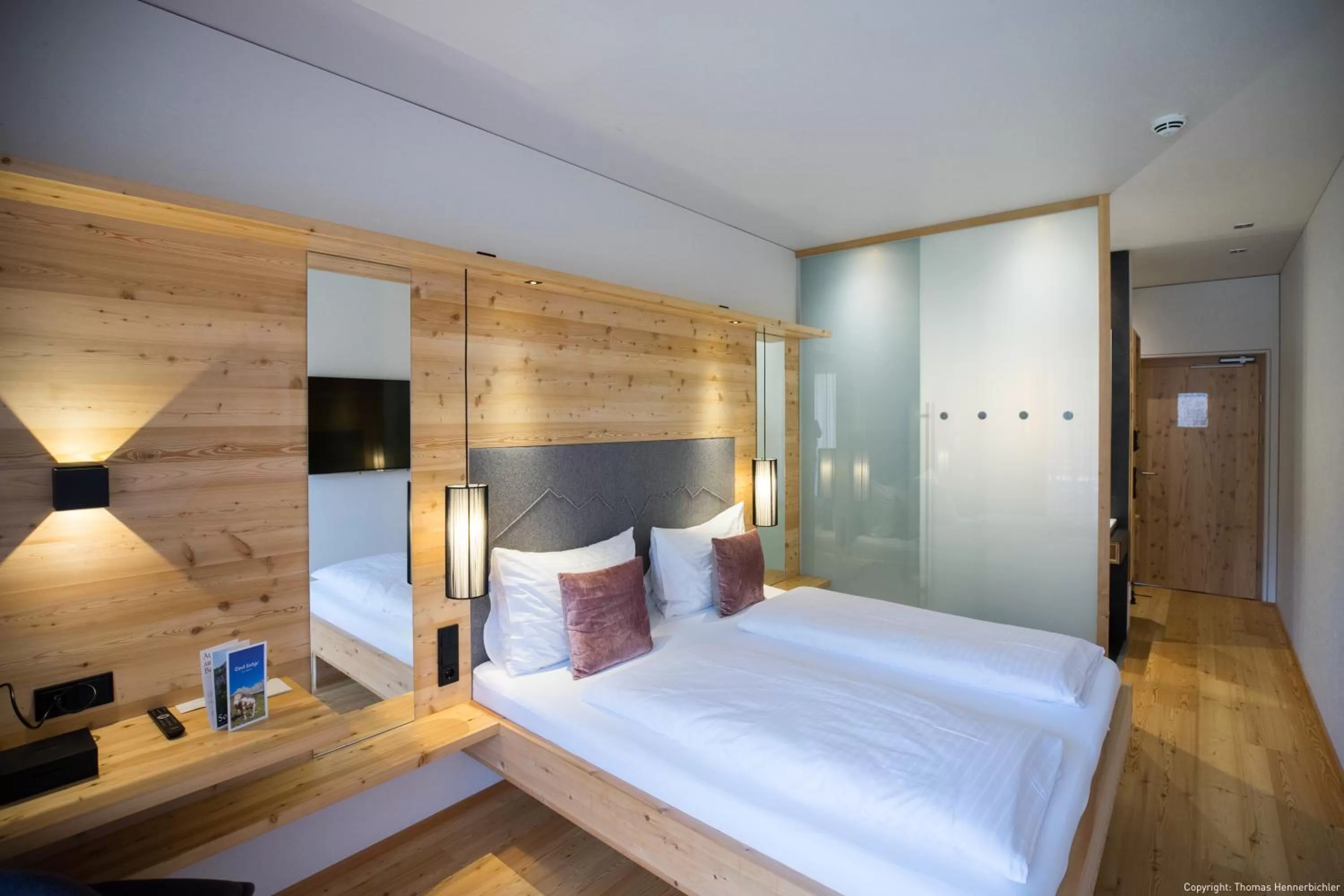Bed in Tirol Lodge