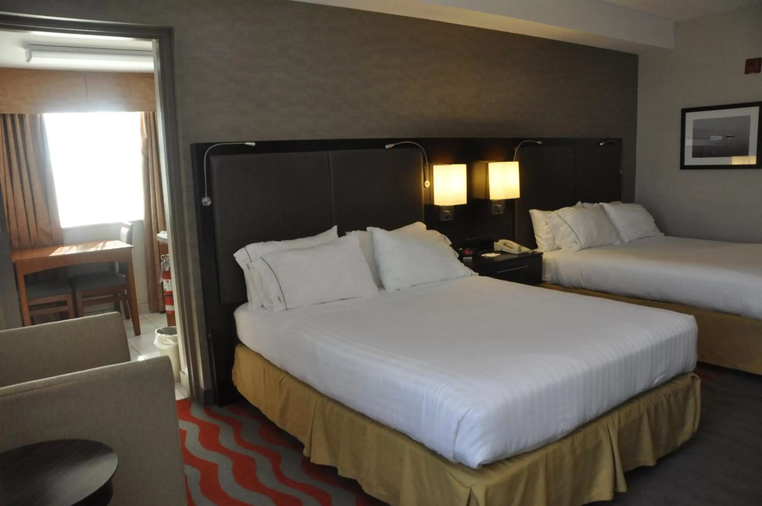 Photo of the whole room, Bed in Holiday Inn Express Hotel & Suites Barrie, an IHG Hotel