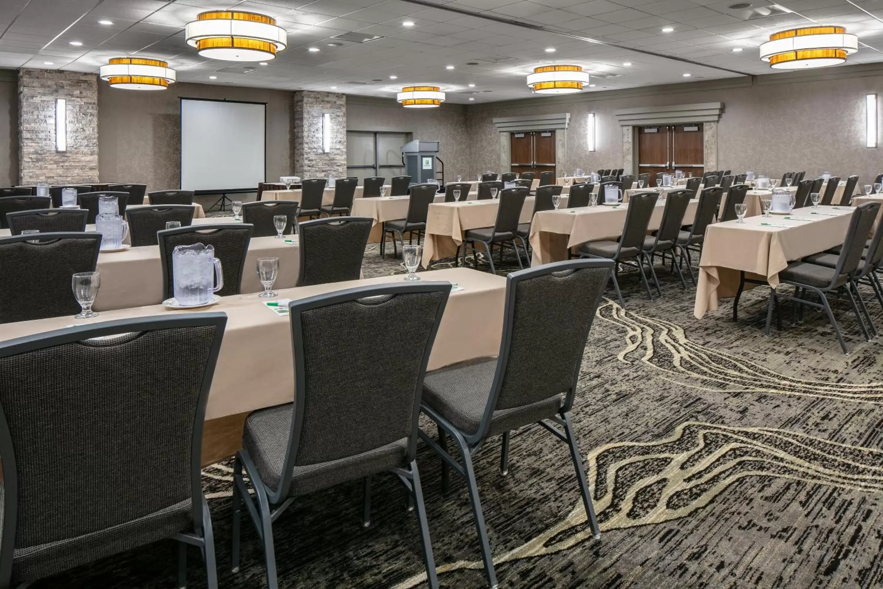 Banquet/Function facilities in Holiday Inn Hotel & Suites Des Moines-Northwest, an IHG Hotel