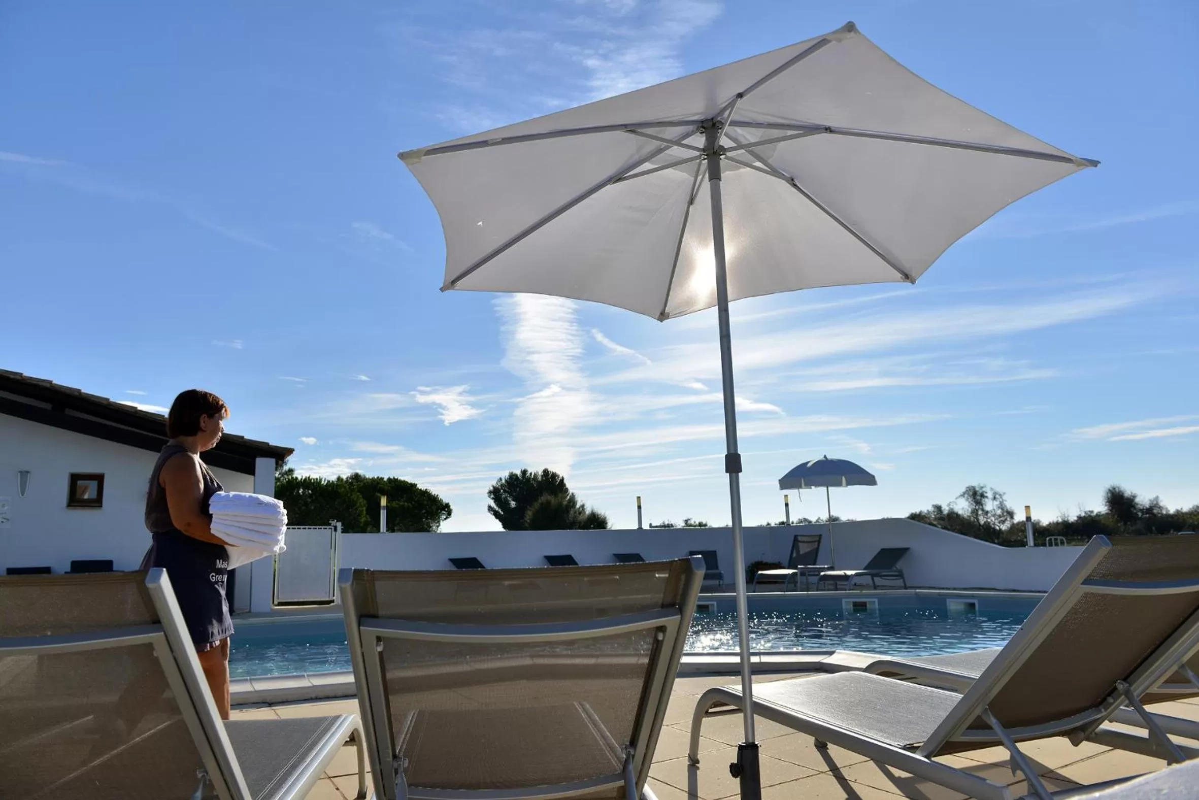 Swimming pool in Mas de la Grenouillère Hôtel et Centre équestre en pleine nature
