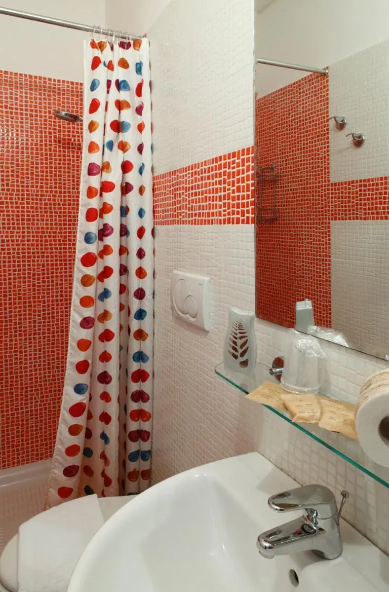 Bathroom in Il Garibaldi