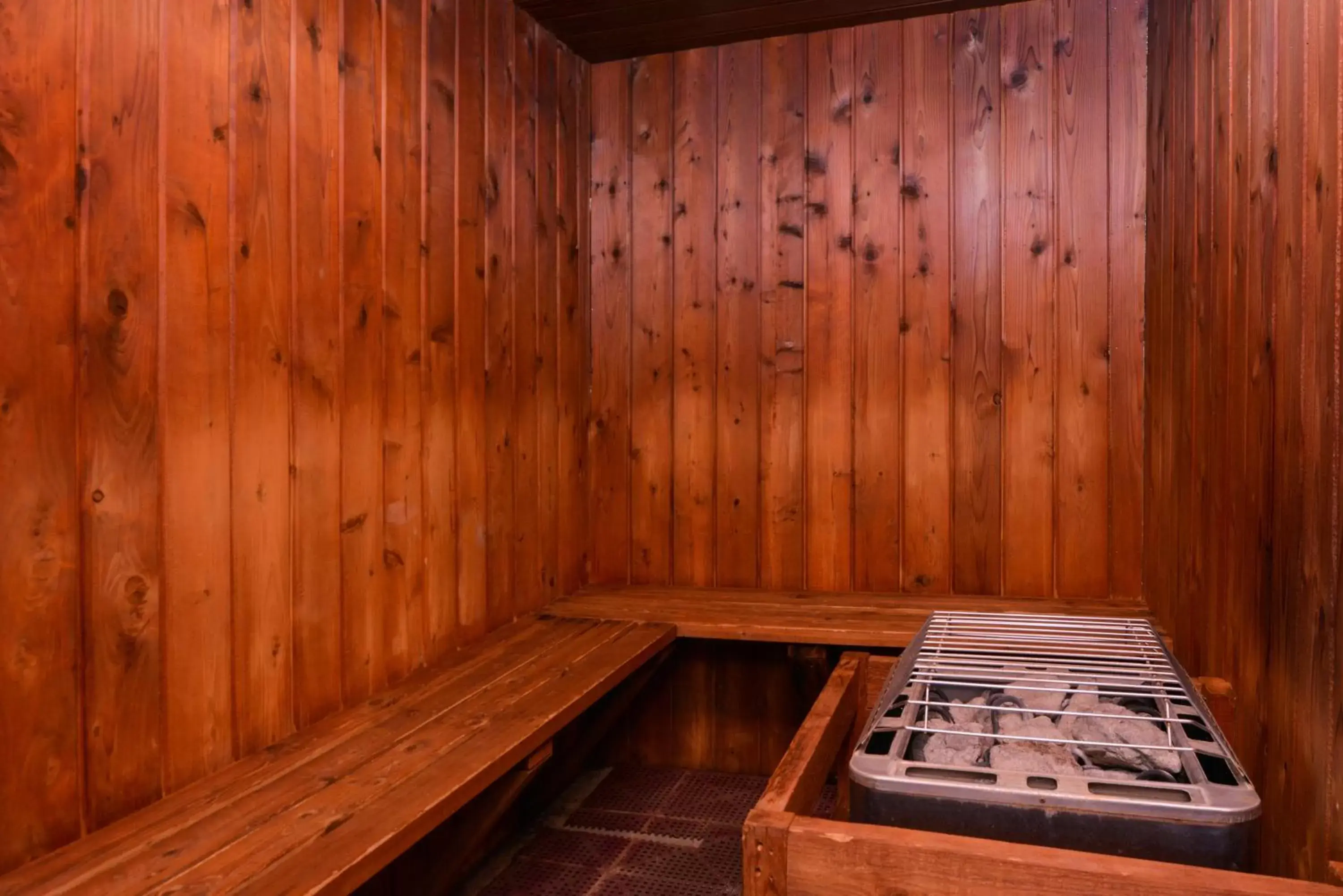 Sauna in The Coho Oceanfront Lodge