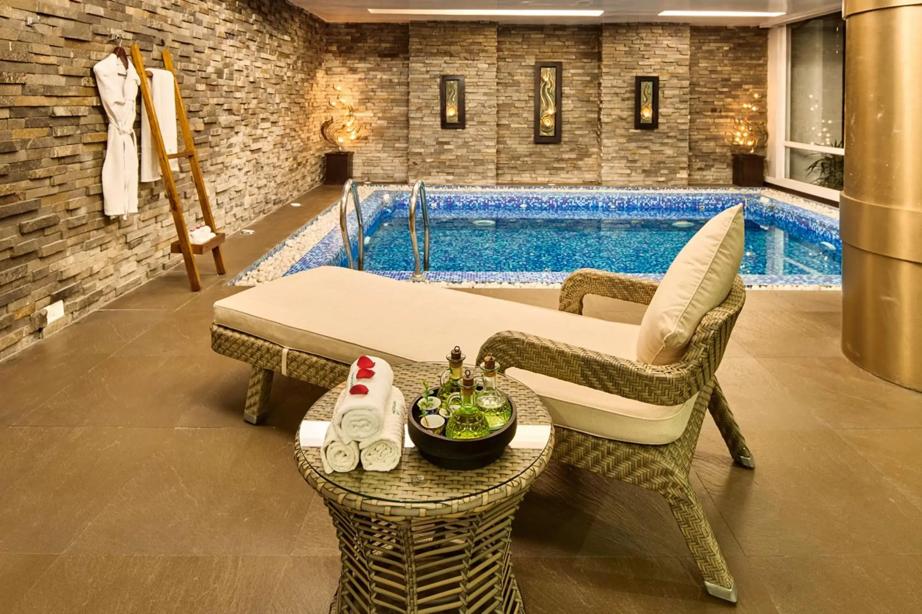 Spa and wellness centre/facilities, Swimming Pool in Mayfair Spa Resort & Casino