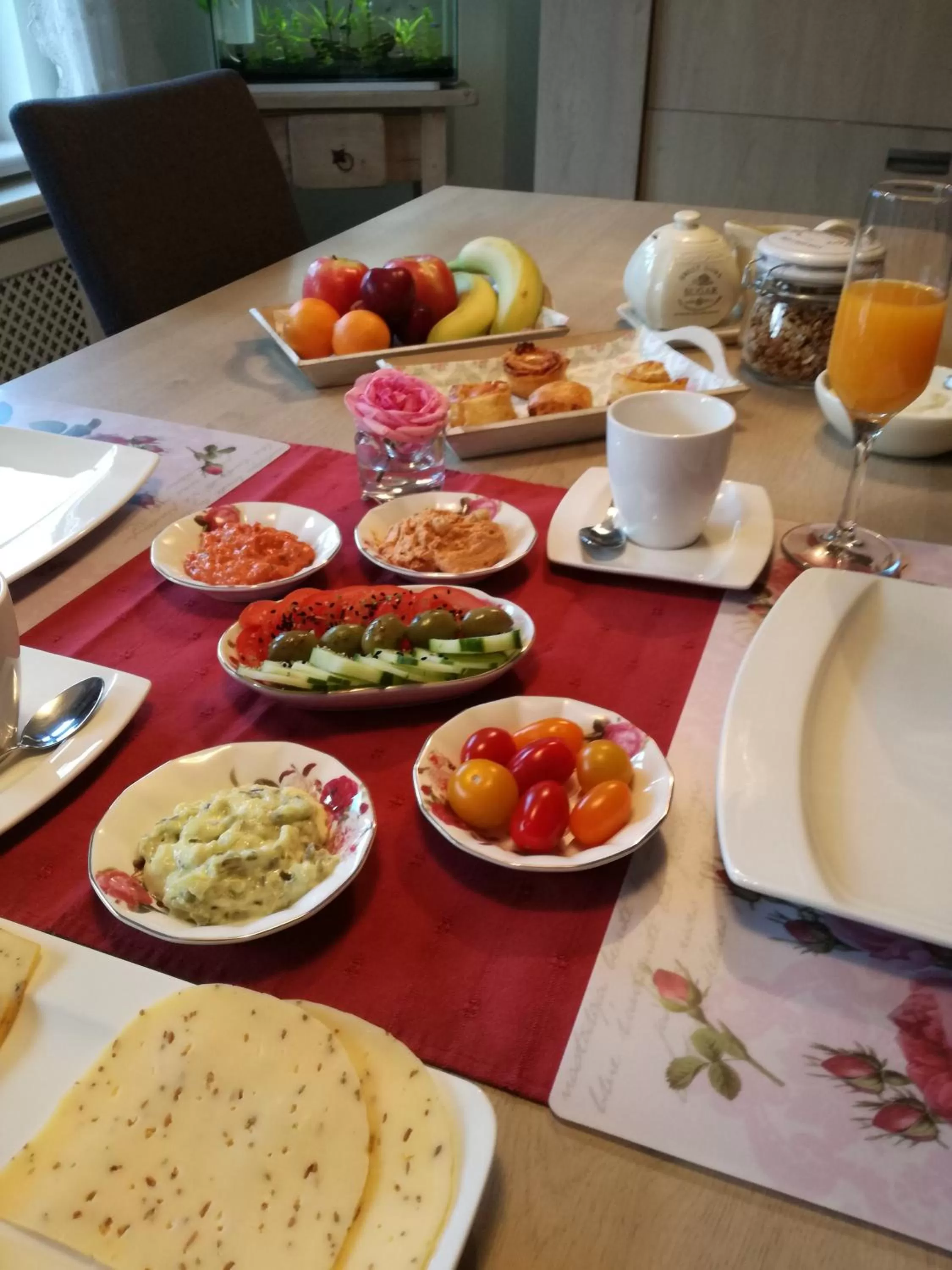 Breakfast in La Rose