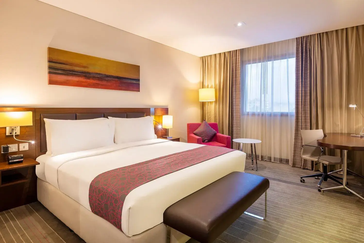 Bed in Holiday Inn AlSeeb Muscat, an IHG Hotel