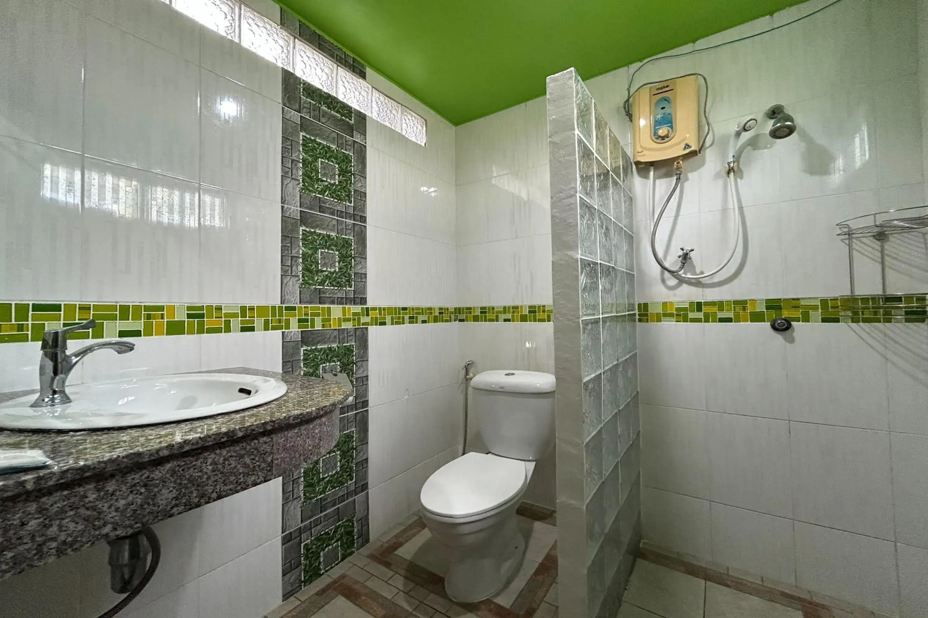 Toilet, Bathroom in Me Mee Place & Tour Krabi