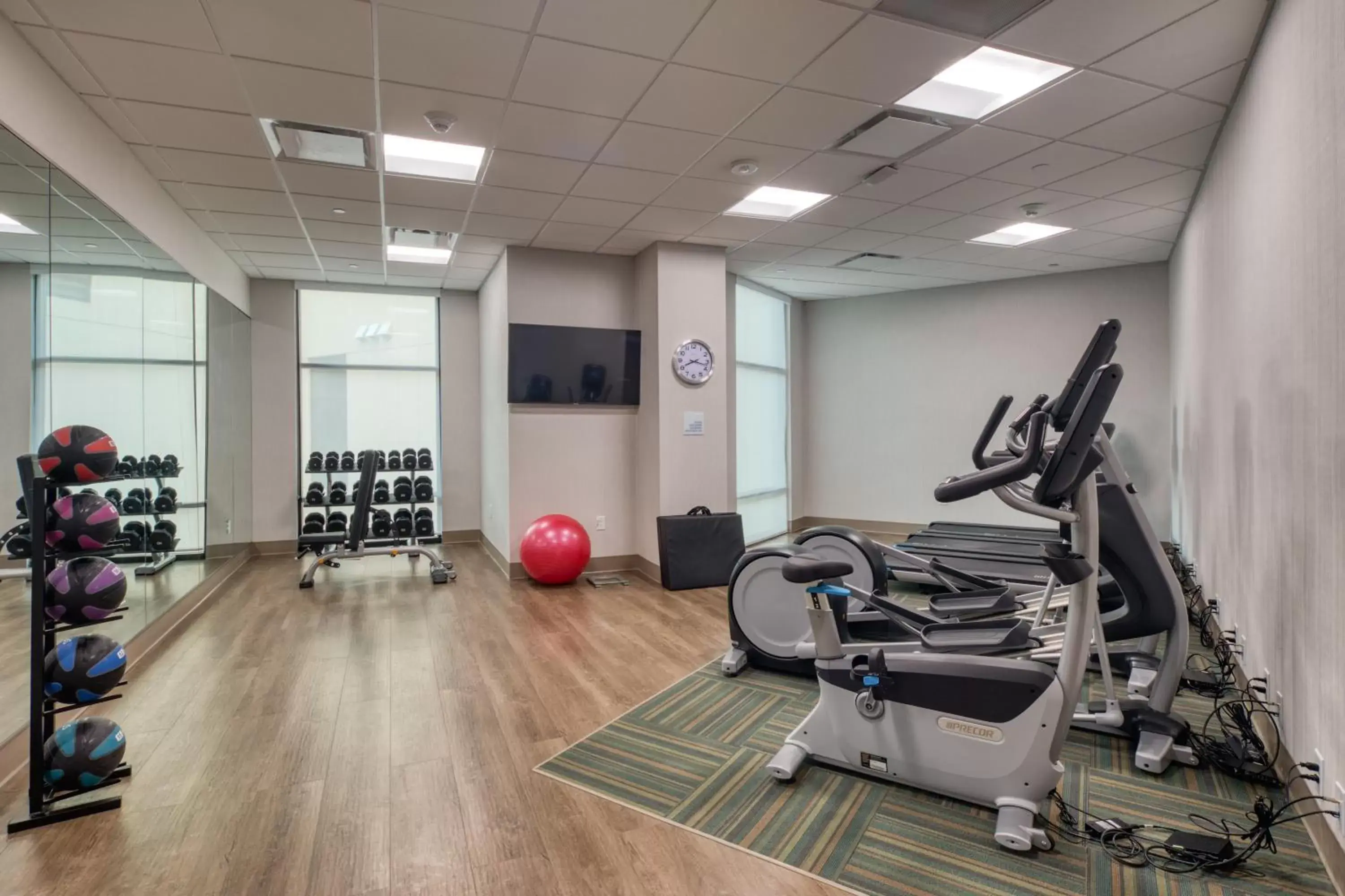 Spa and wellness centre/facilities, Fitness Center/Facilities in Holiday Inn Express & Suites - Charlotte - South End, an IHG Hotel