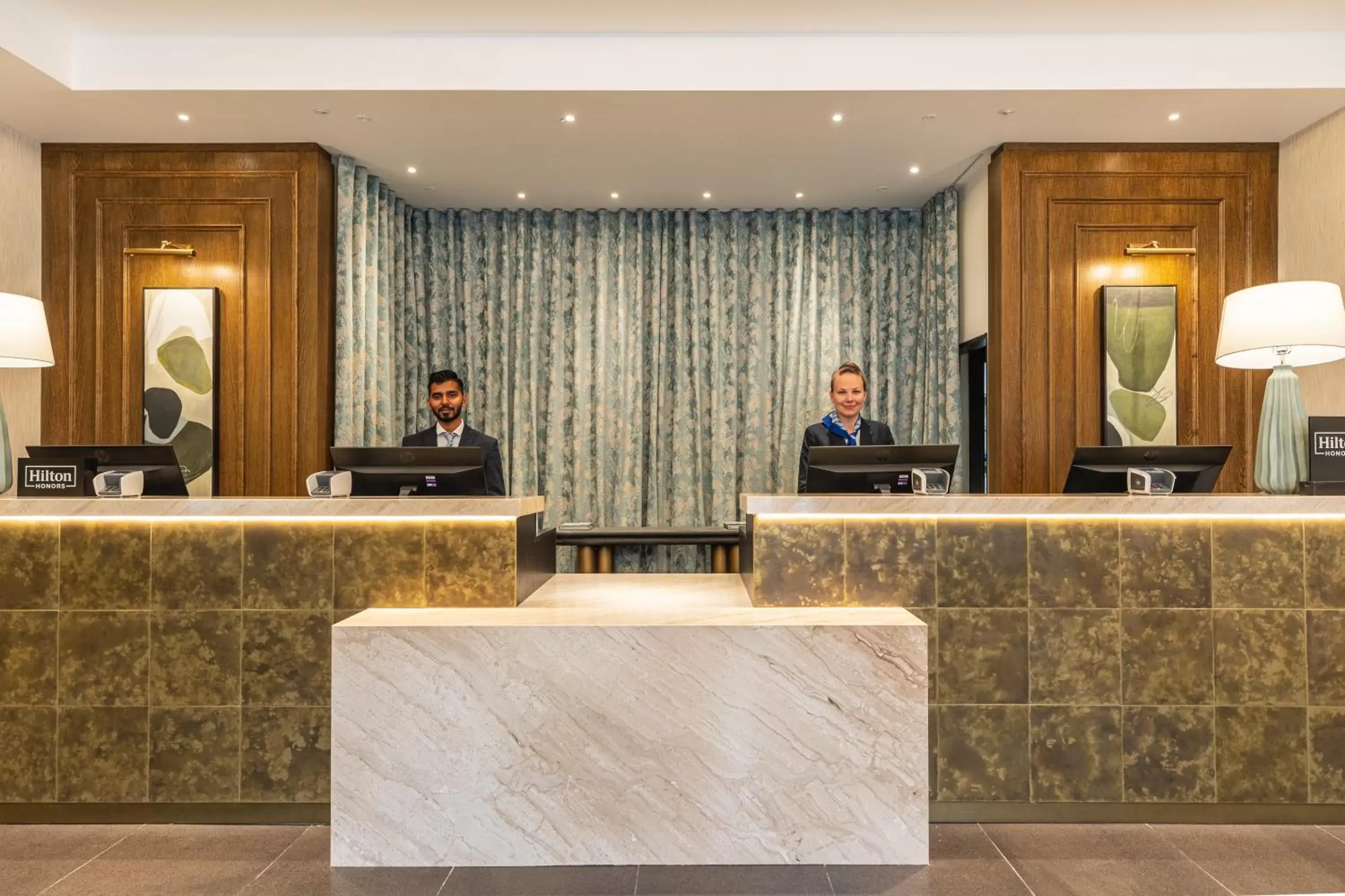 Property building, Lobby/Reception in DoubleTree by Hilton London Victoria