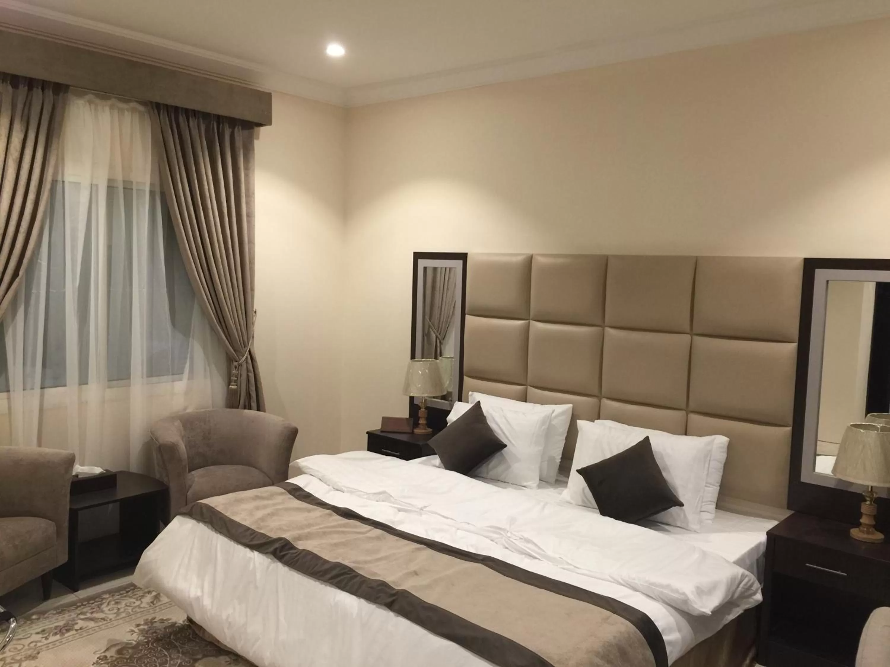One-Bedroom Apartment in Alshaheen Suites