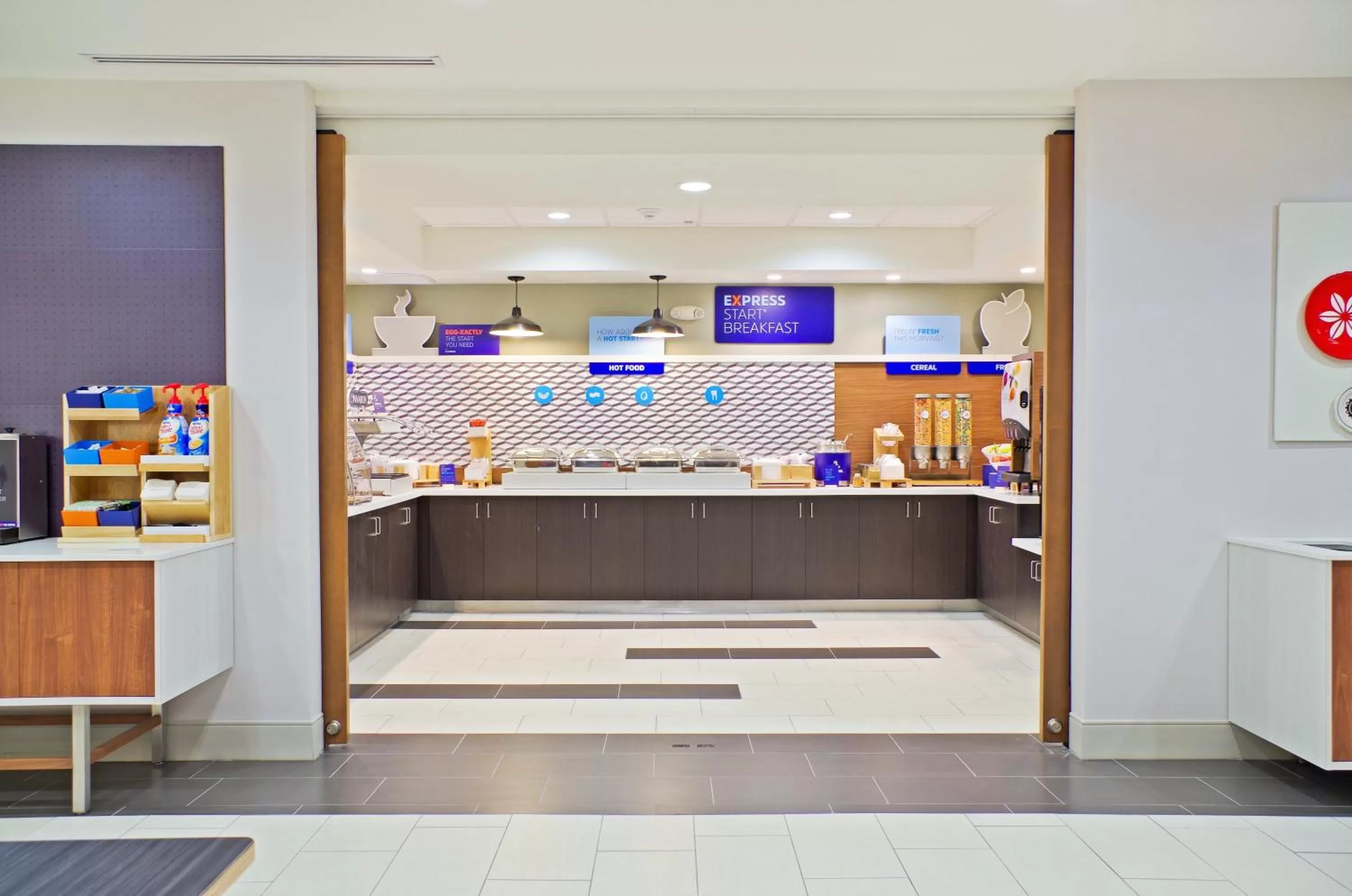 Breakfast in Holiday Inn Express & Suites - Phoenix North - Scottsdale by IHG