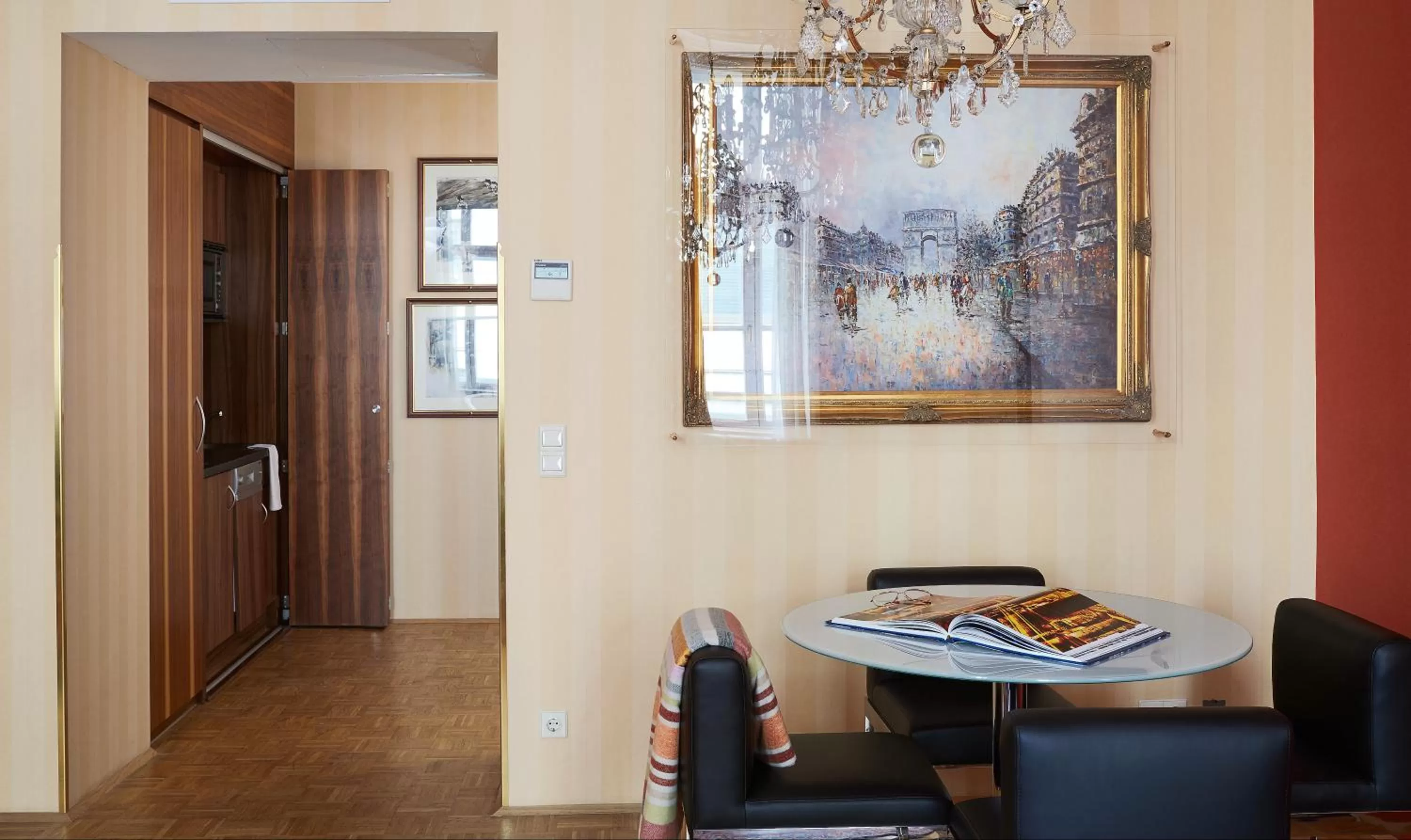 Kitchen or kitchenette in Living Hotel an der Oper