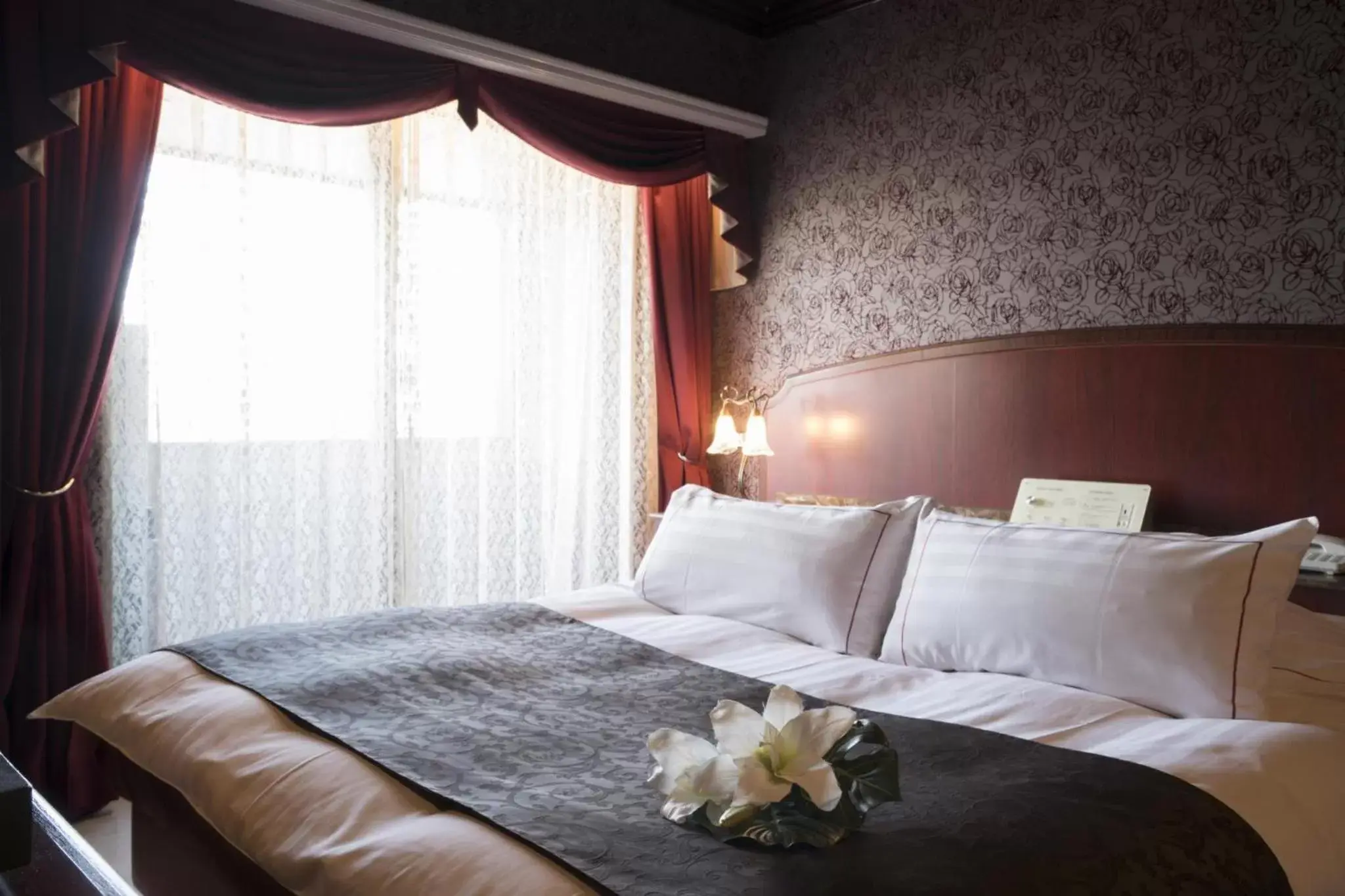 Bedroom, Bed in Hotel Alps