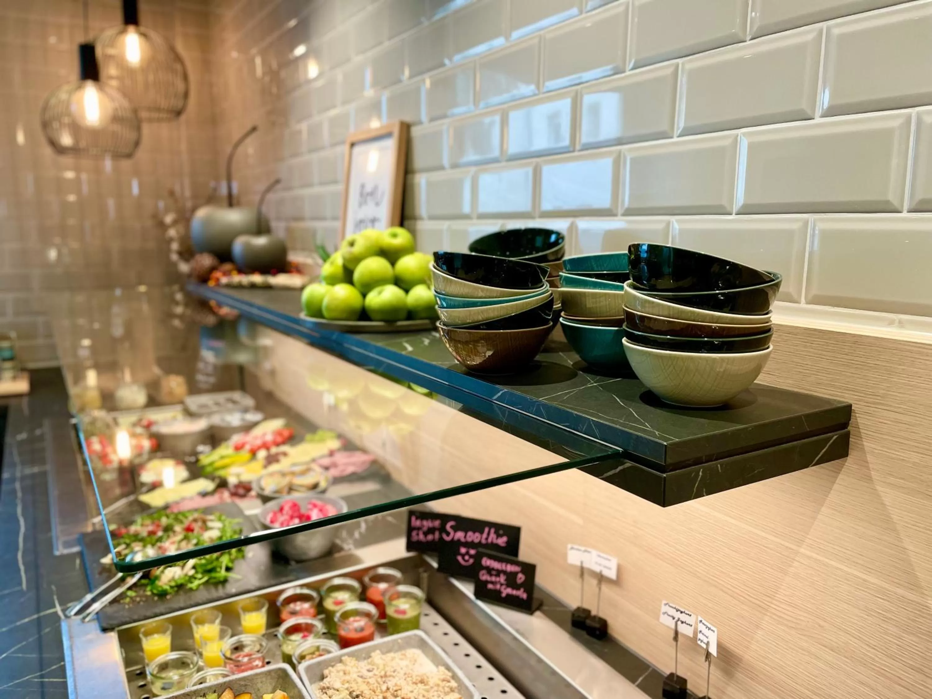 Buffet breakfast in zeitwohnhaus SUITE-HOTEL & SERVICED APARTMENTS