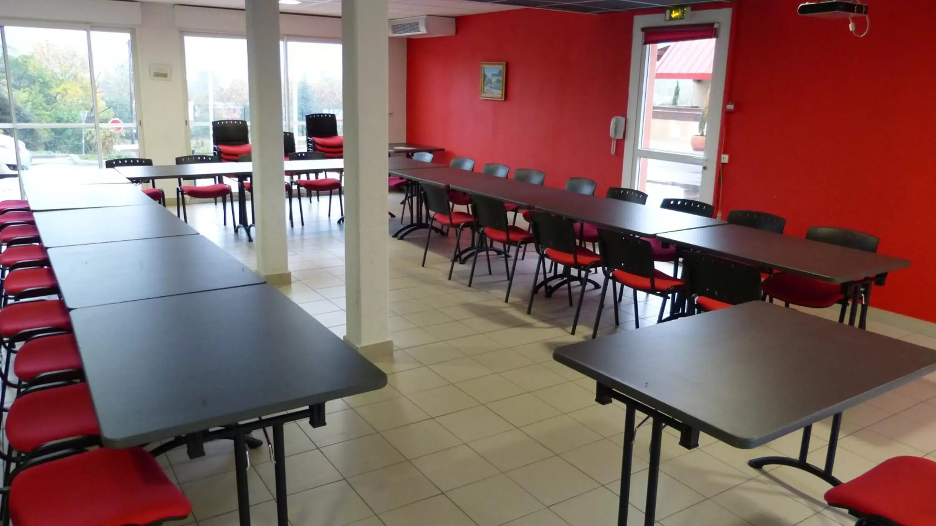 Business facilities, Restaurant/Places to Eat in Hotel Restaurant Les Chataigniers