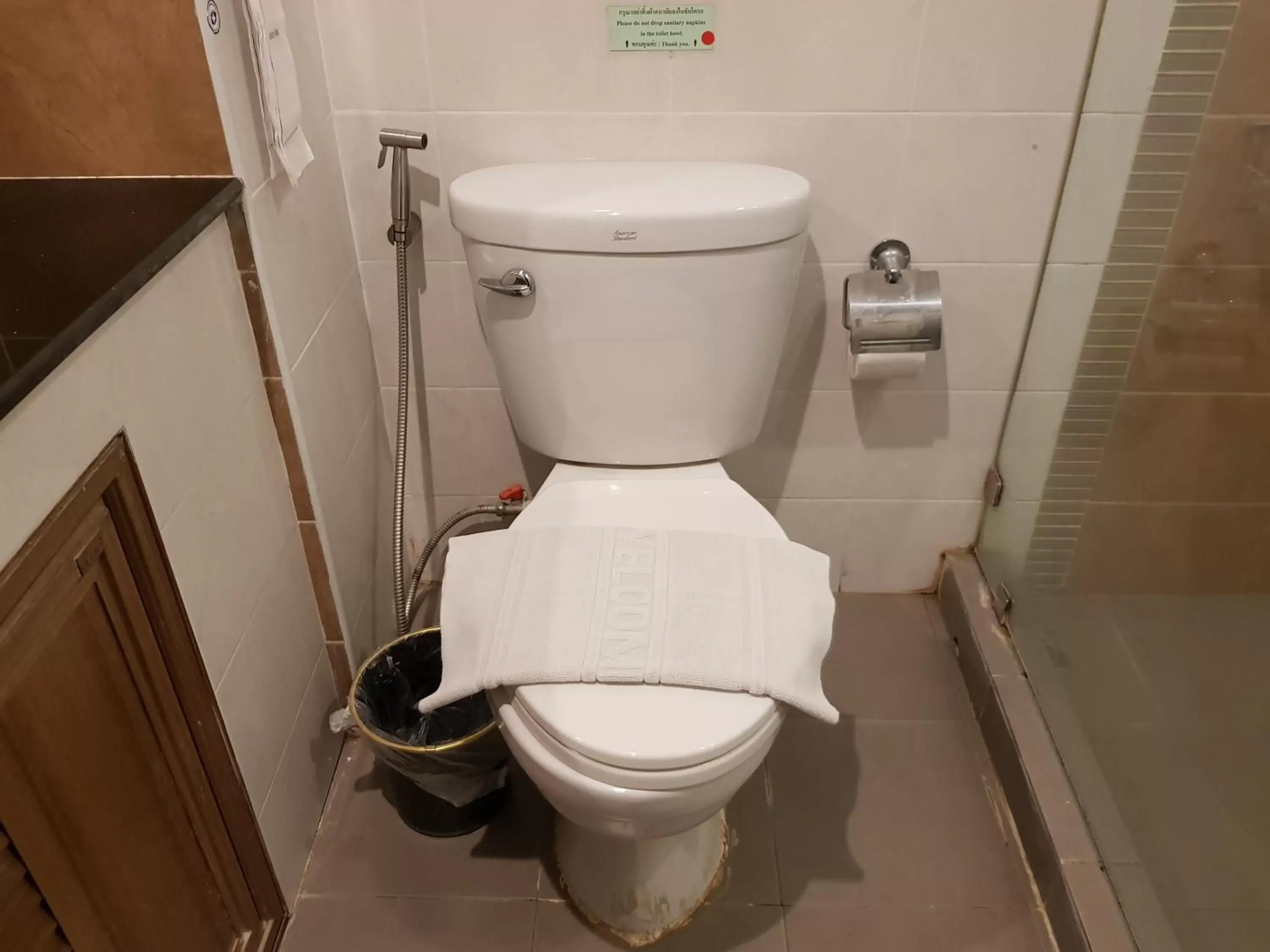 Bathroom in Pangviman Place Resotel SHA Plus