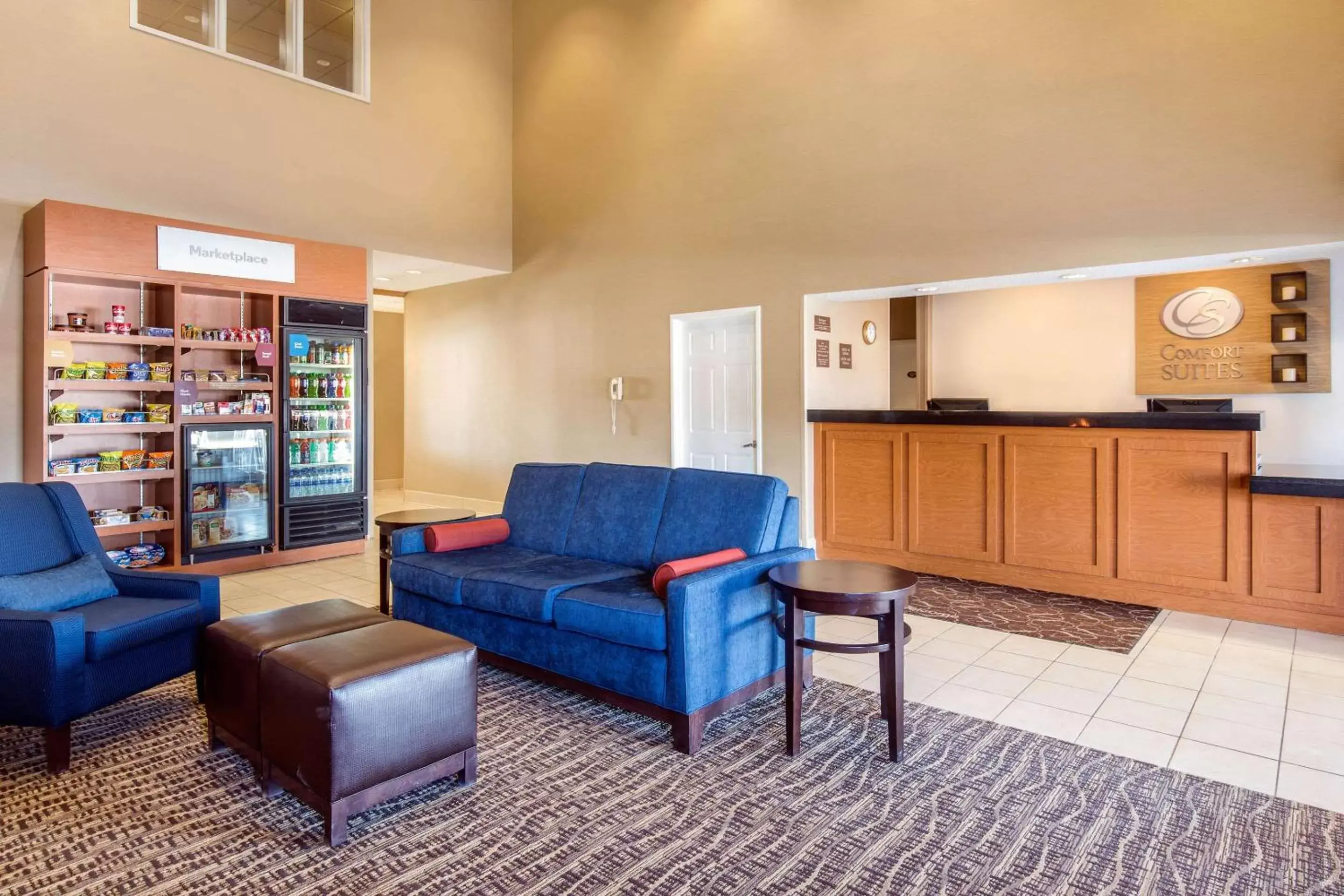 Lobby or reception, Seating Area in Comfort Suites Normal University area