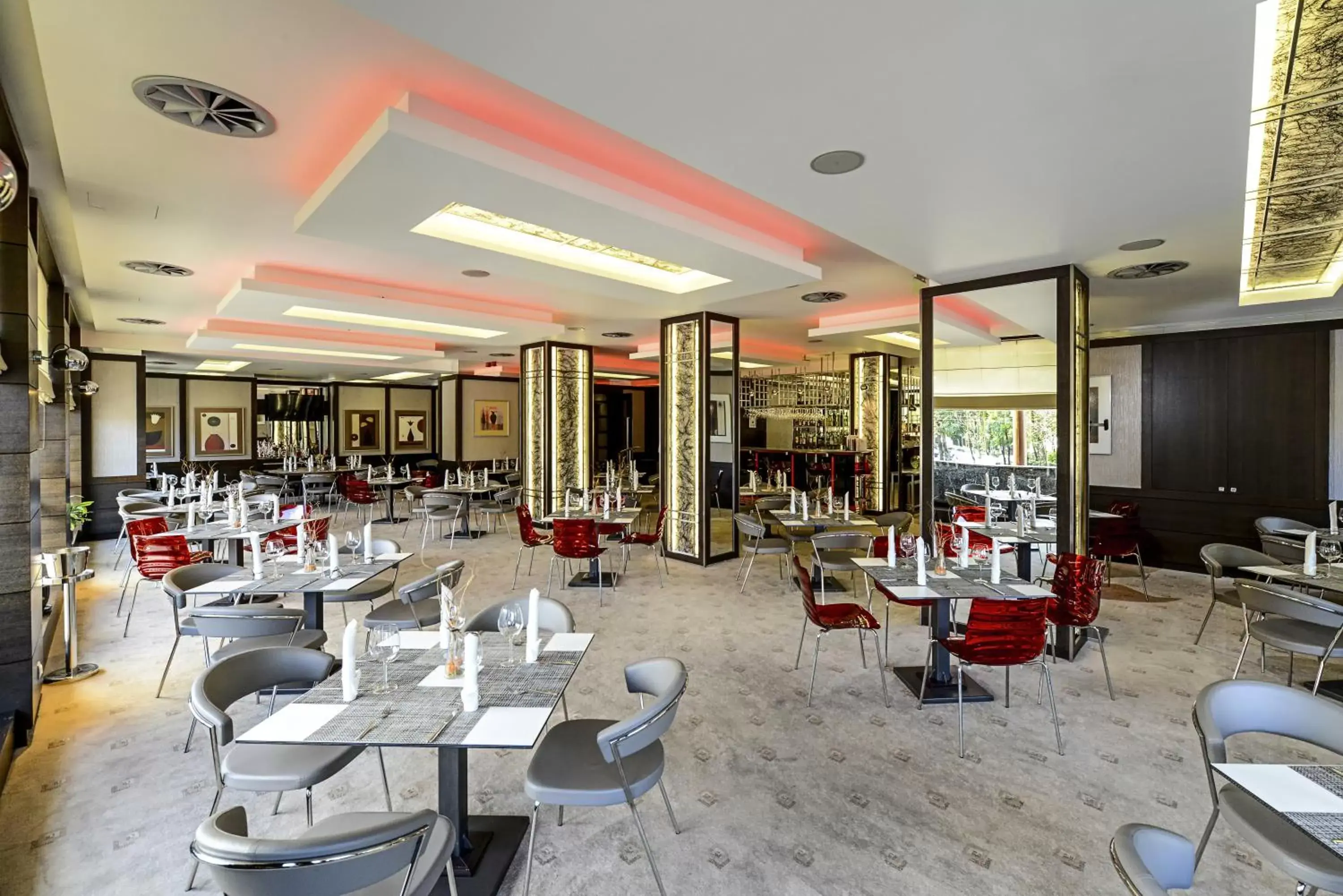Restaurant/Places to Eat in Rosslyn Central Park Hotel Sofia