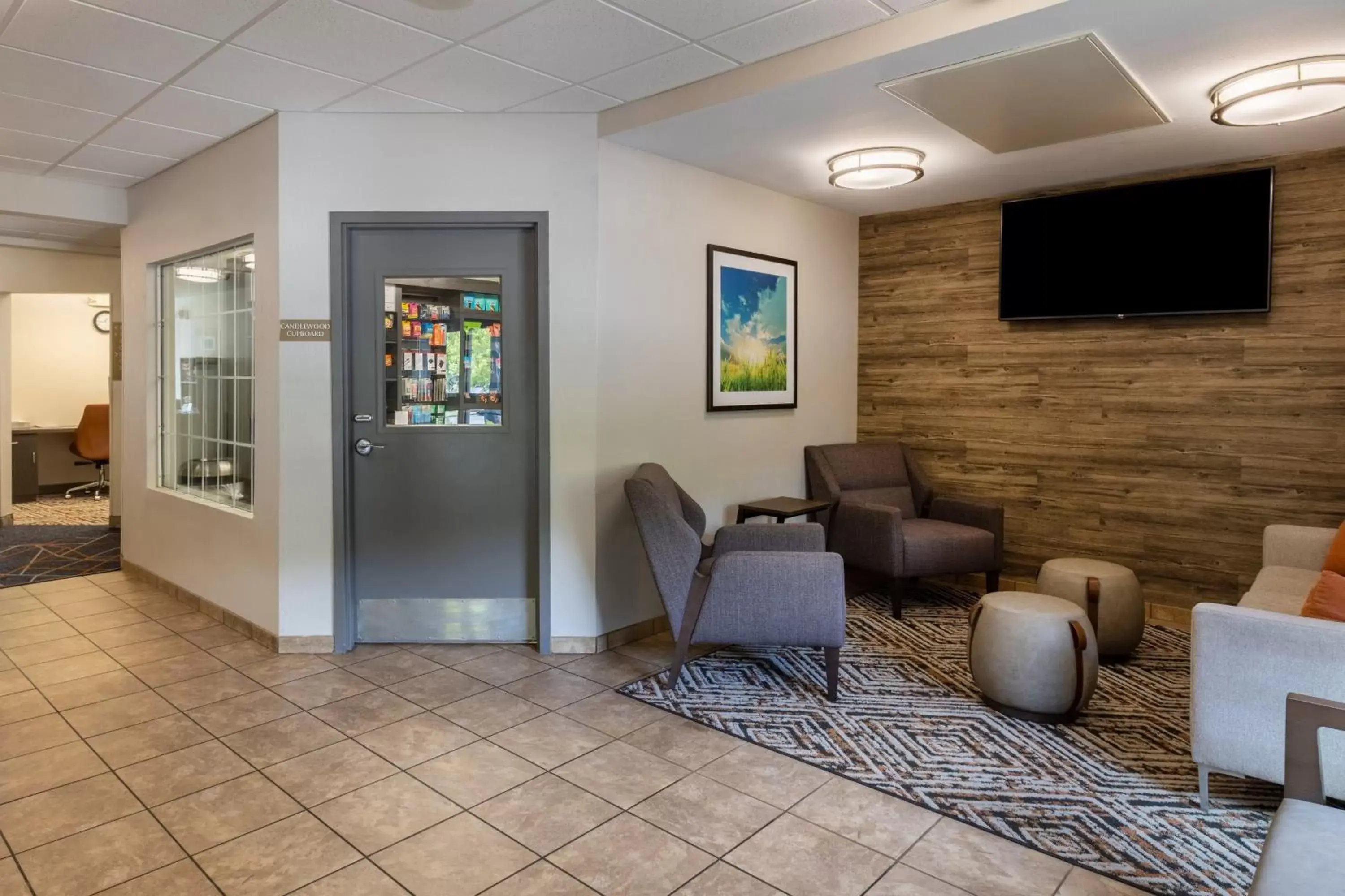 Lobby or reception in Candlewood Suites - Bluffton-Hilton Head, an IHG Hotel
