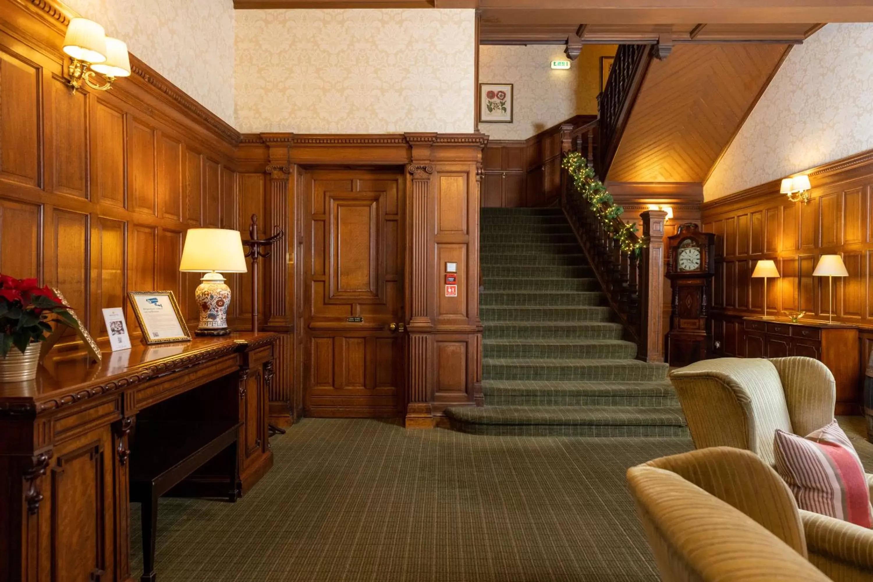 Lounge or bar, Seating Area in Hapimag Resort Edinburgh