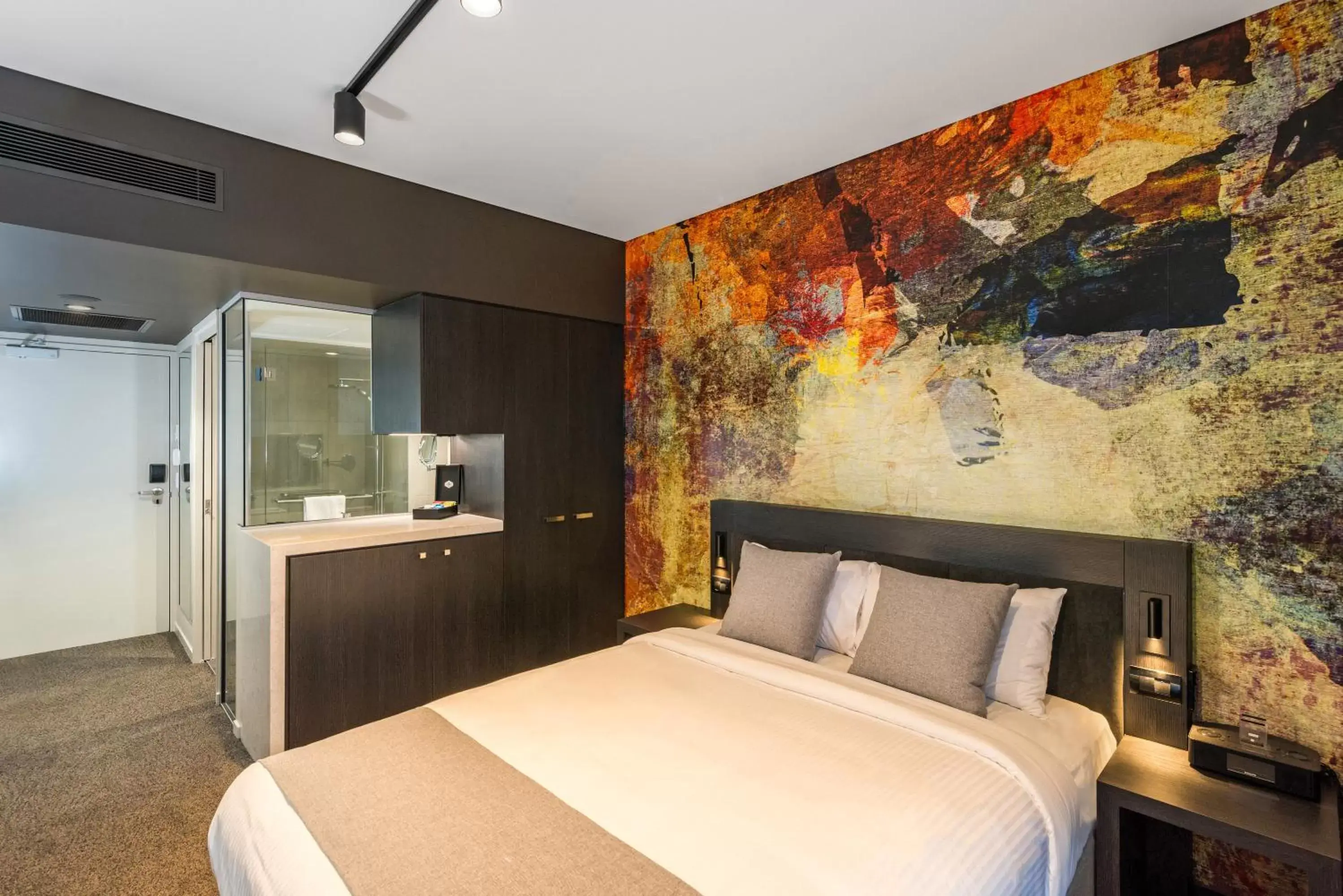 Bedroom, Bed in Kennigo Hotel Brisbane