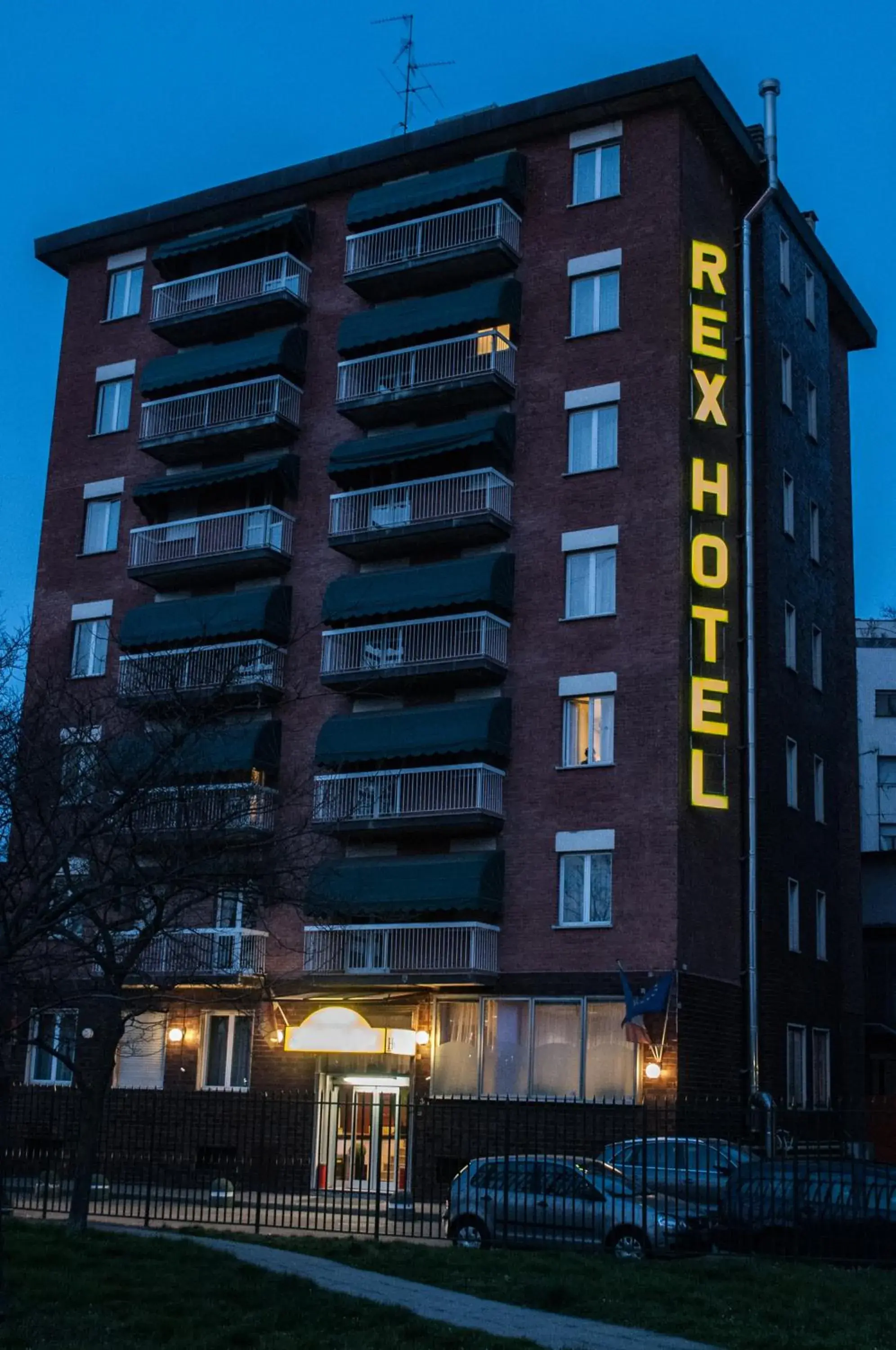 Property Building in Hotel Rex