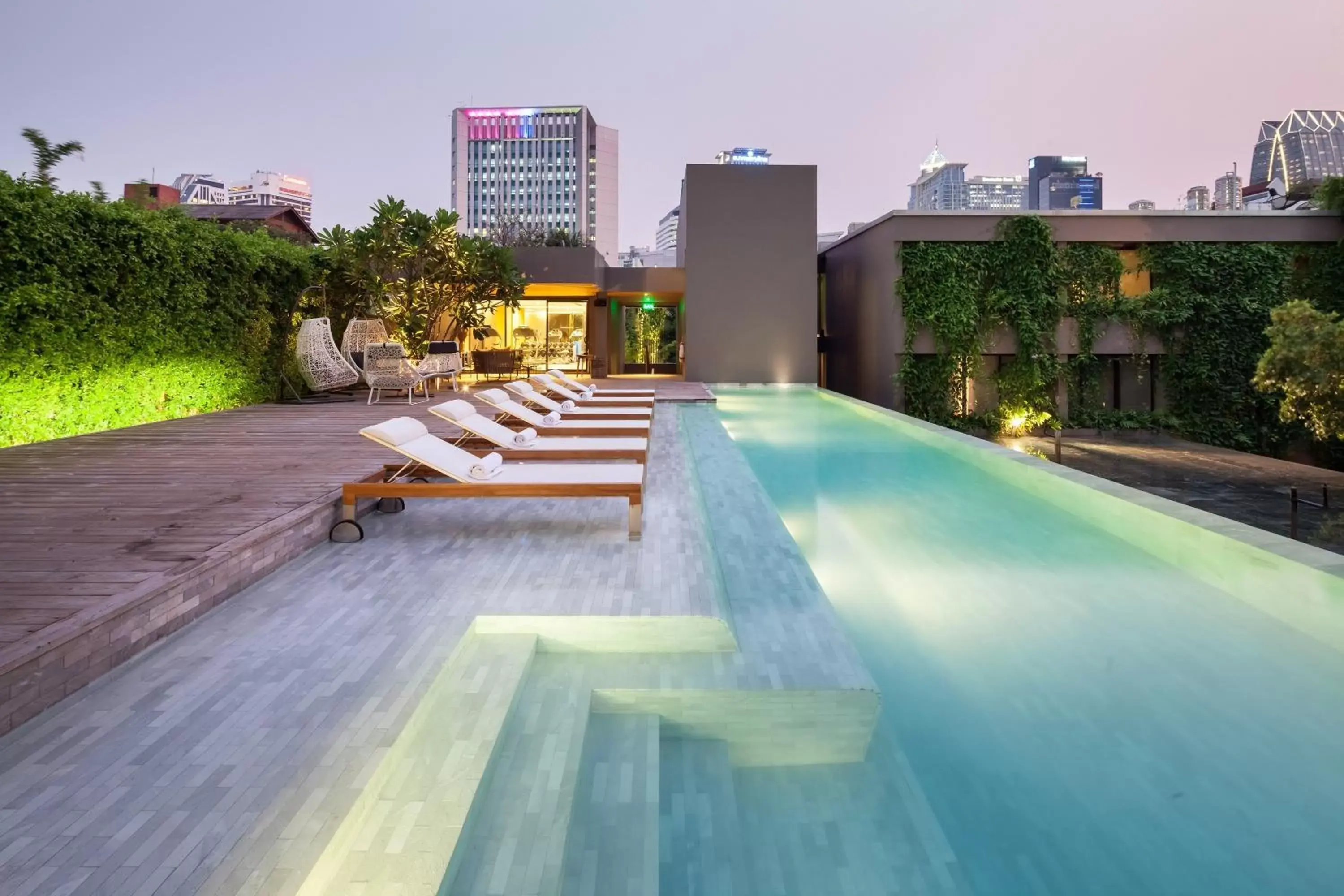 Swimming Pool in Ad Lib Hotel Bangkok