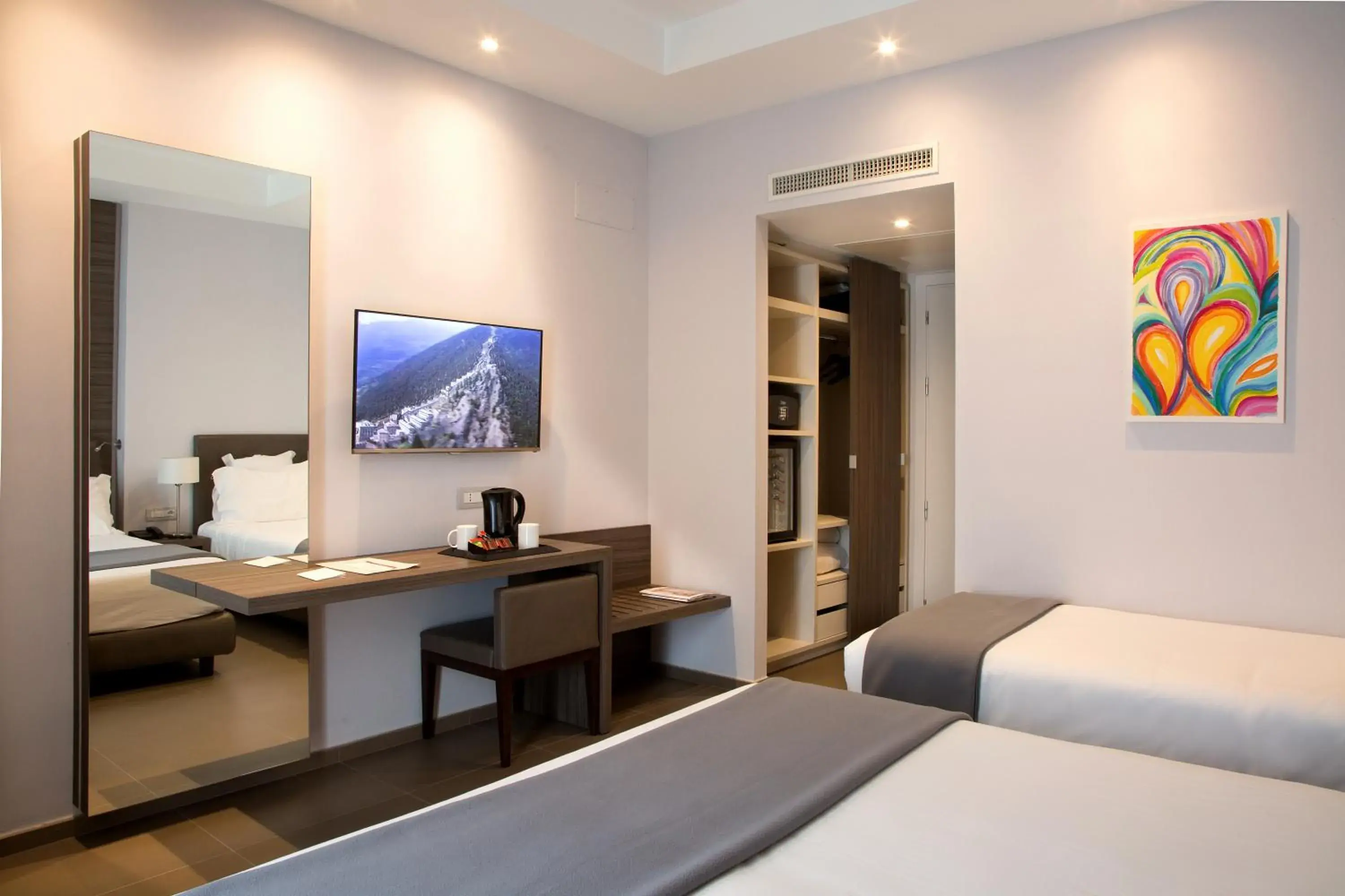 Bedroom, TV/Entertainment Center in Hotel Marad