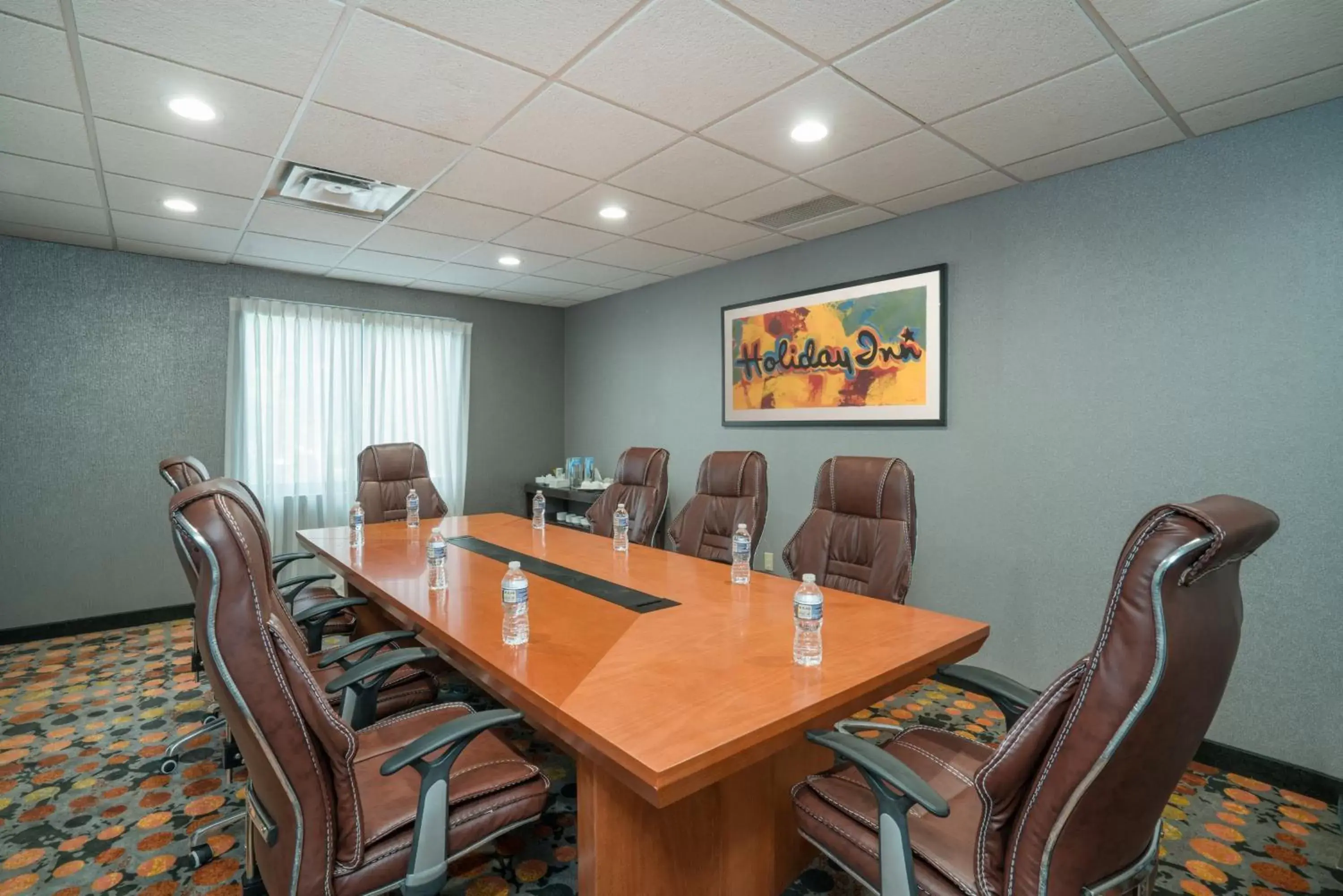 Meeting/conference room in Holiday Inn Atlanta/Roswell, an IHG Hotel