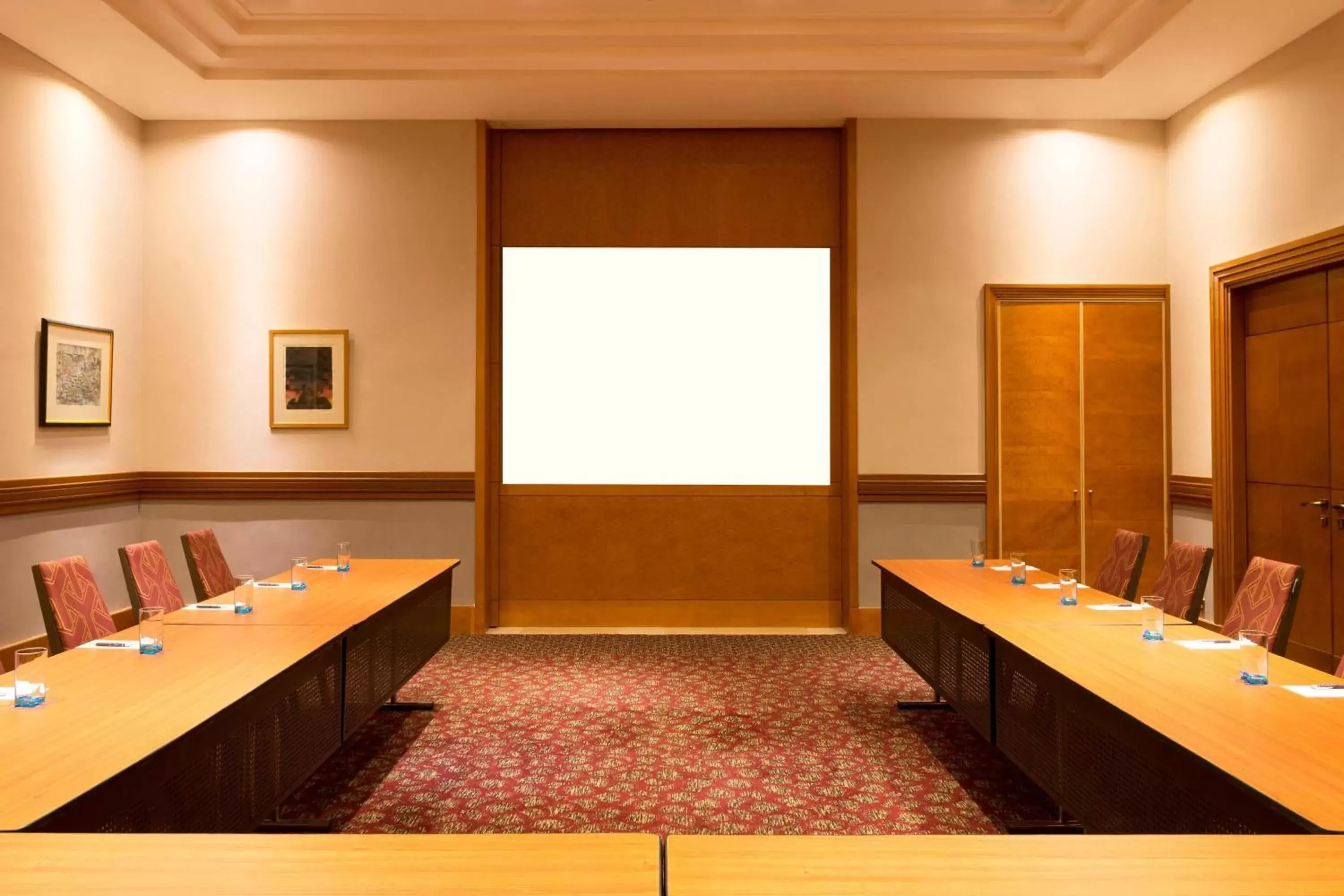 Meeting/conference room in Sheraton Amman Al Nabil Hotel