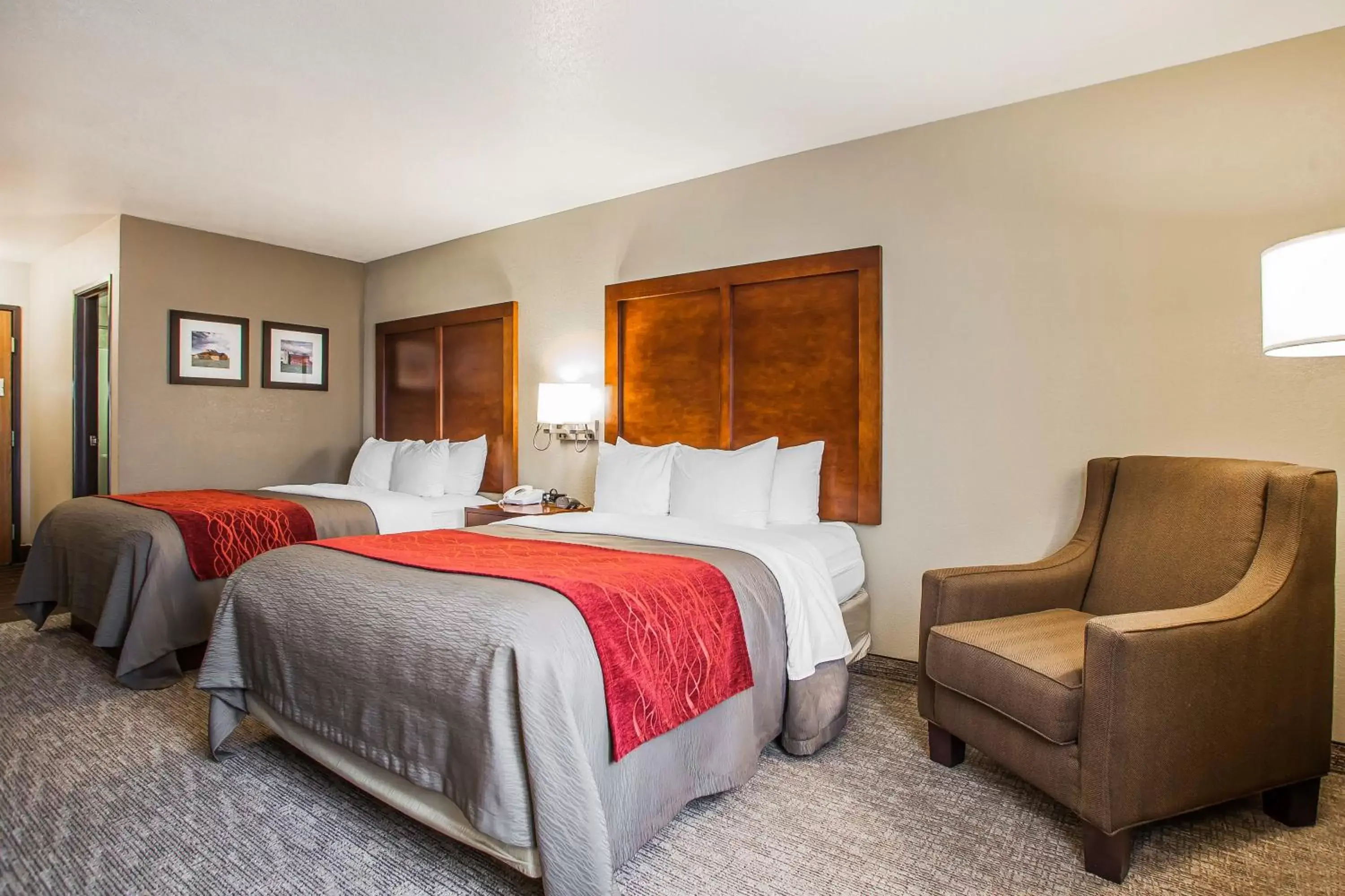 Queen Room with Two Queen Beds - Non-Smoking in Comfort Inn Marshalltown South