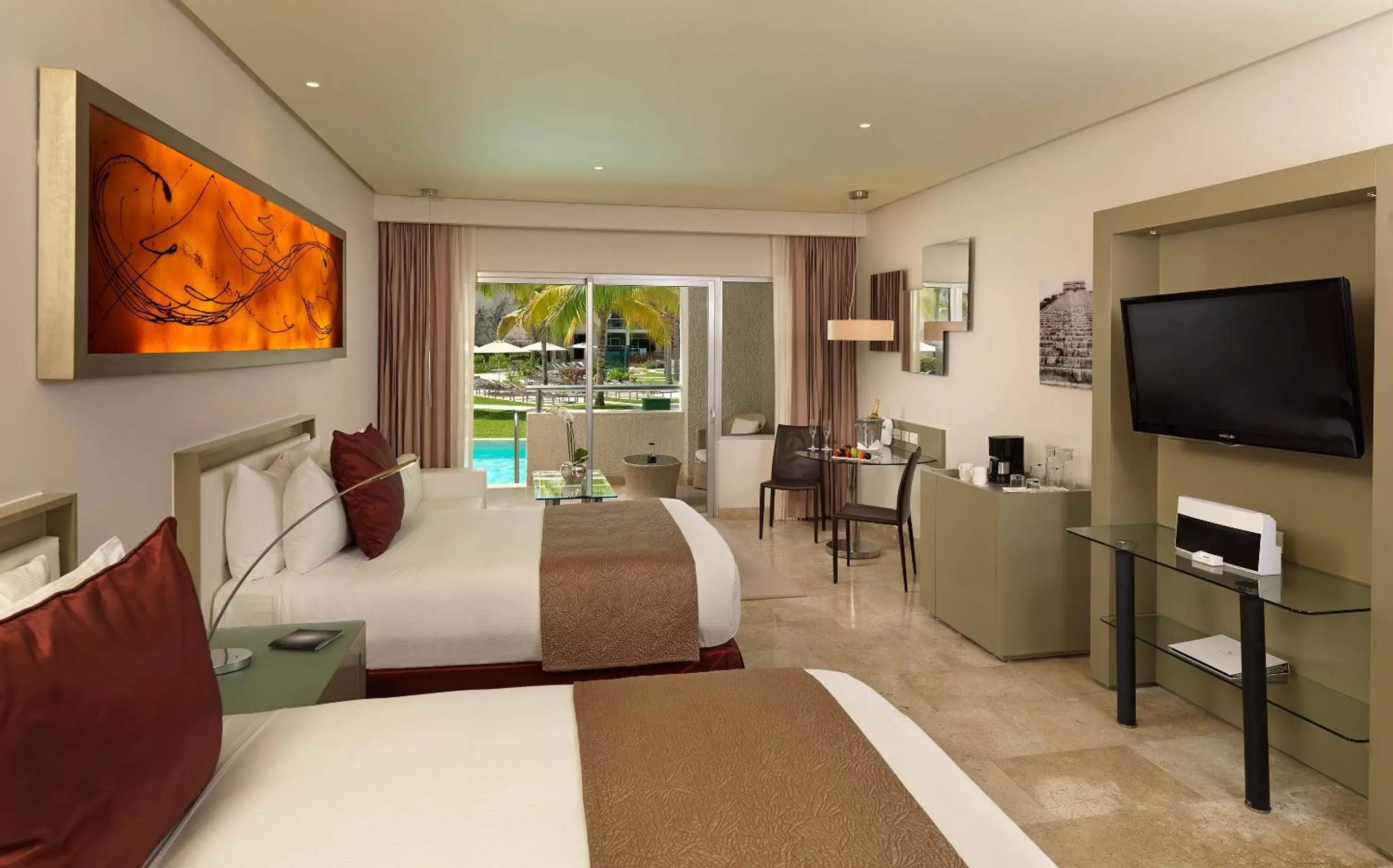 Bed, TV/Entertainment Center in Paradisus Playa del Carmen All Inclusive