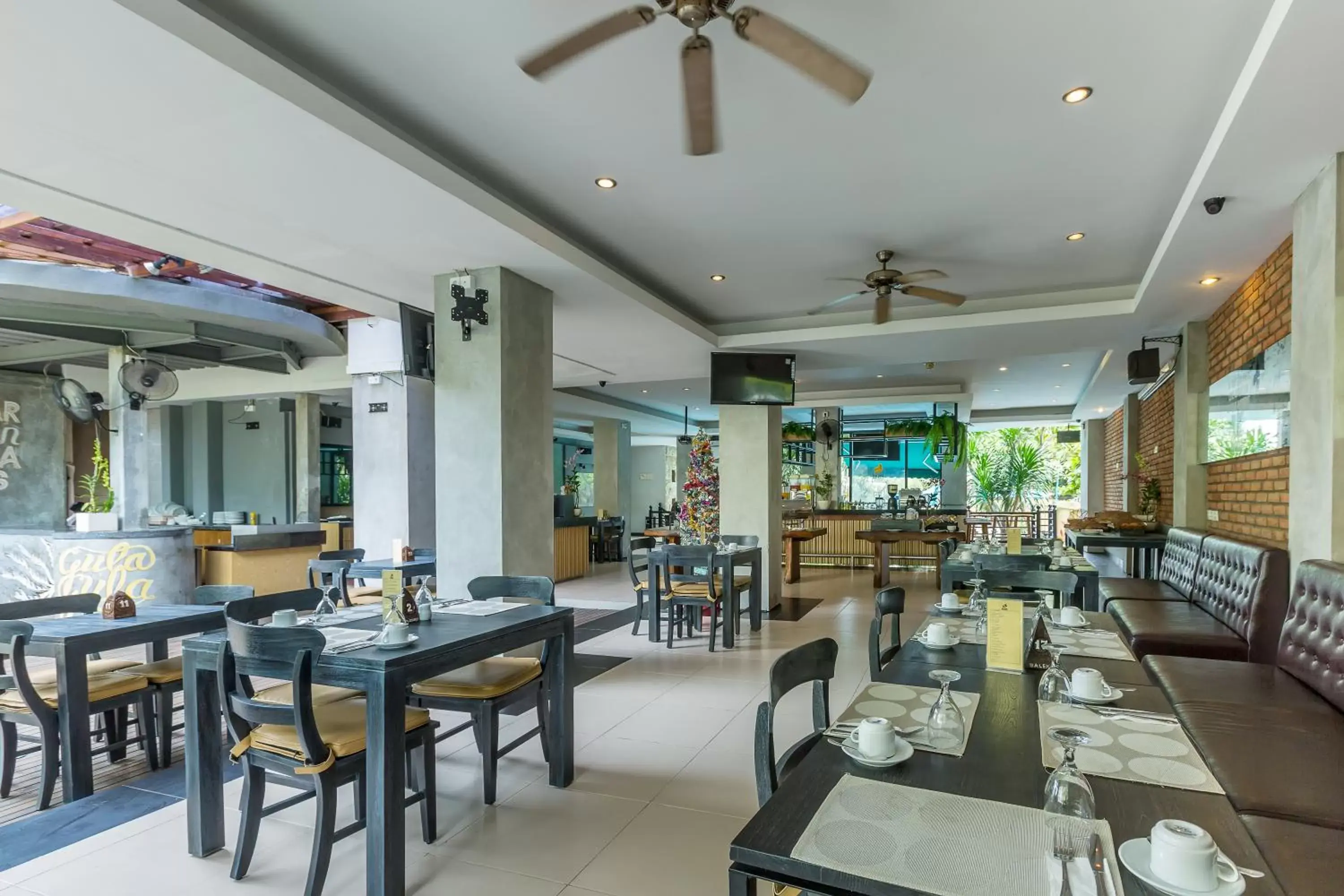 Lounge or bar, Restaurant/Places to Eat in Baleka Resort & Spa