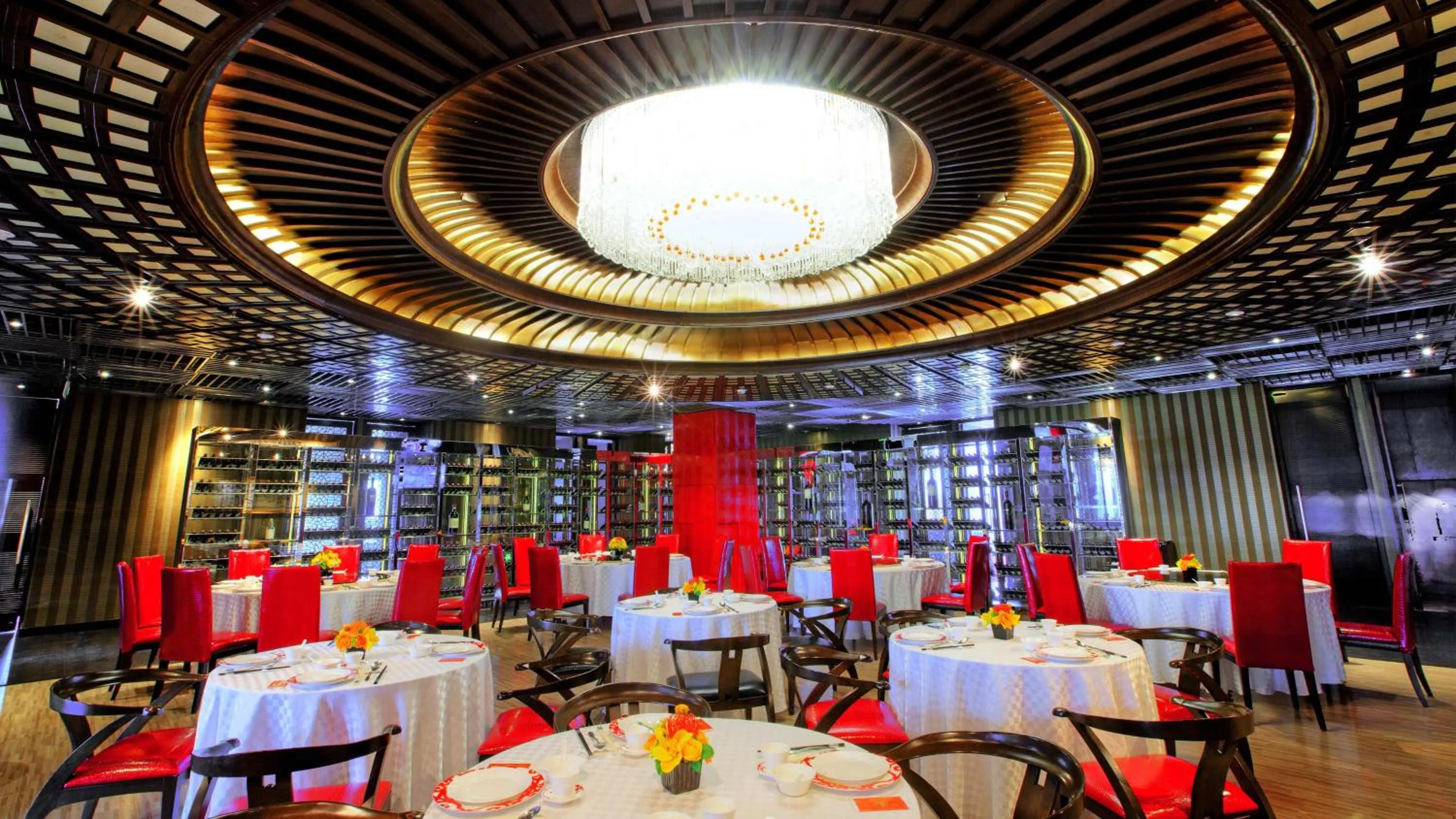 Restaurant/places to eat in Holiday Inn Shanghai Hongqiao West by IHG