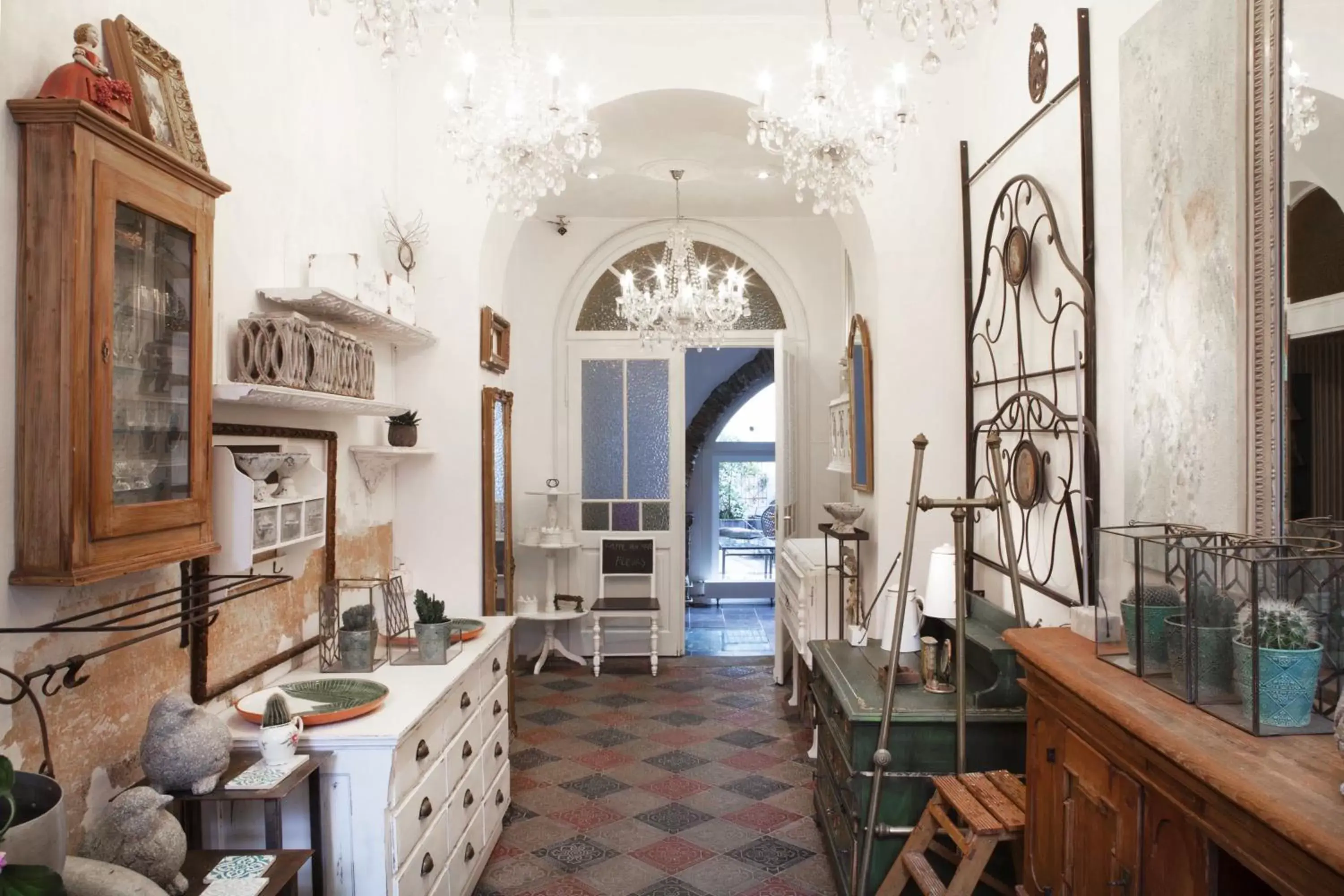 On-site shops, Restaurant/Places to Eat in Caffè dell'Arte Boutique Rooms