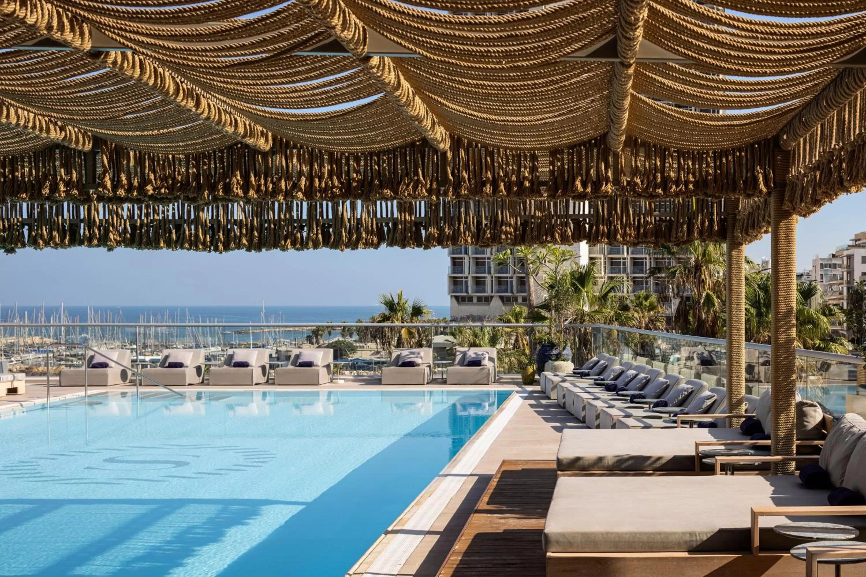 Swimming pool in Sheraton Grand Tel Aviv