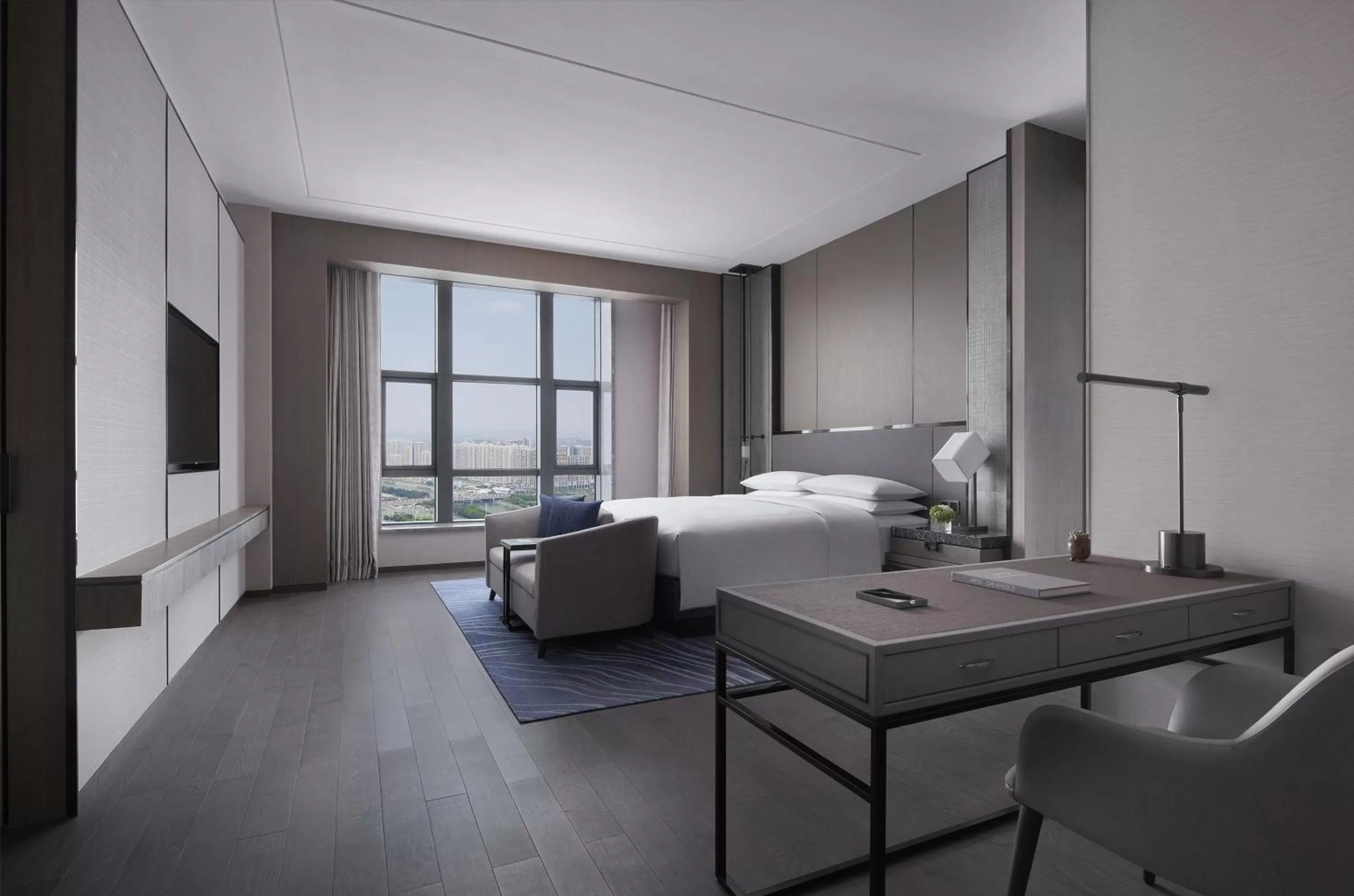 Bedroom, Bed in Foshan Marriott Hotel