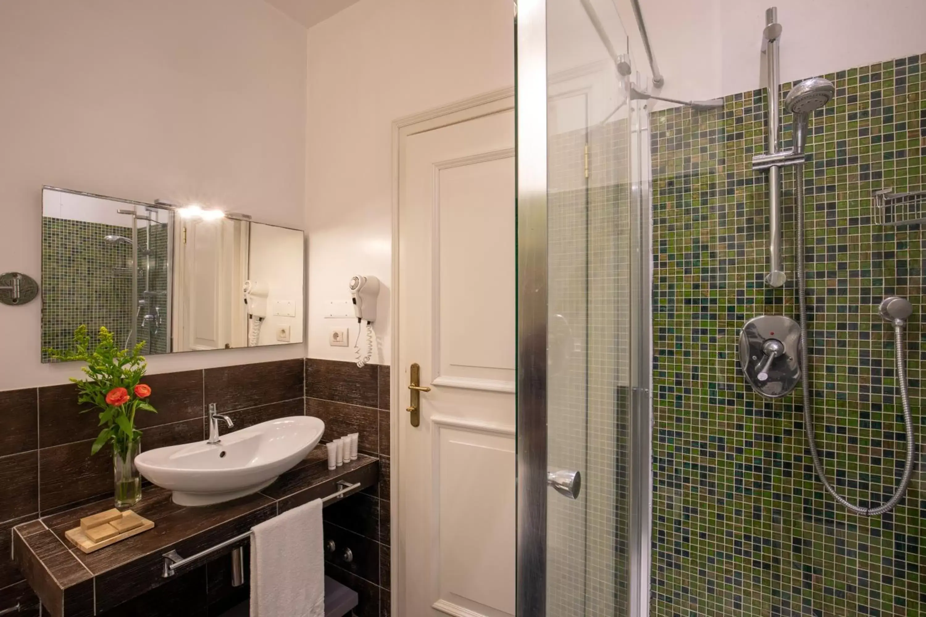Bathroom in Hotel Mozart