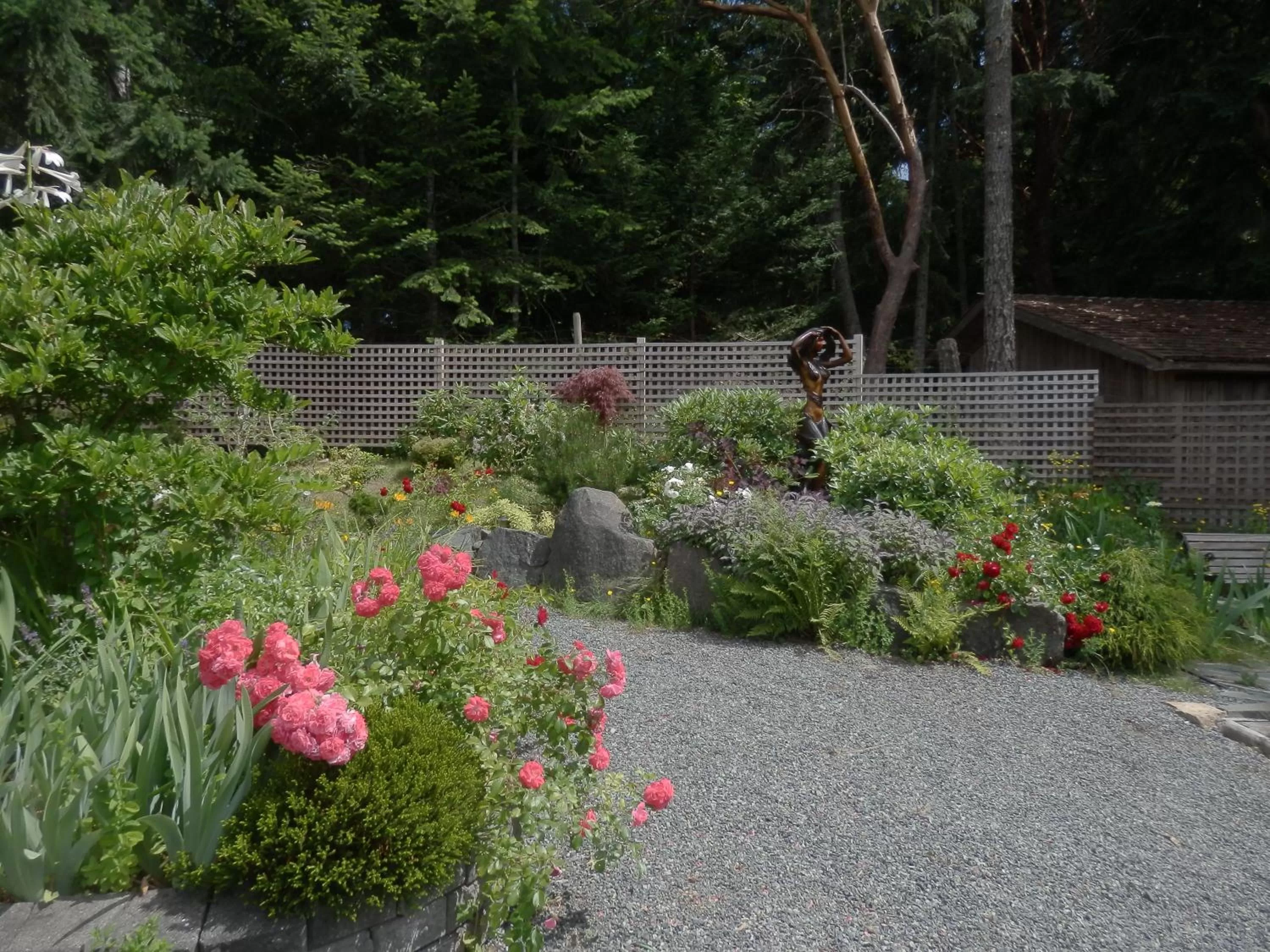 Facade/entrance, Garden in Armand Heights