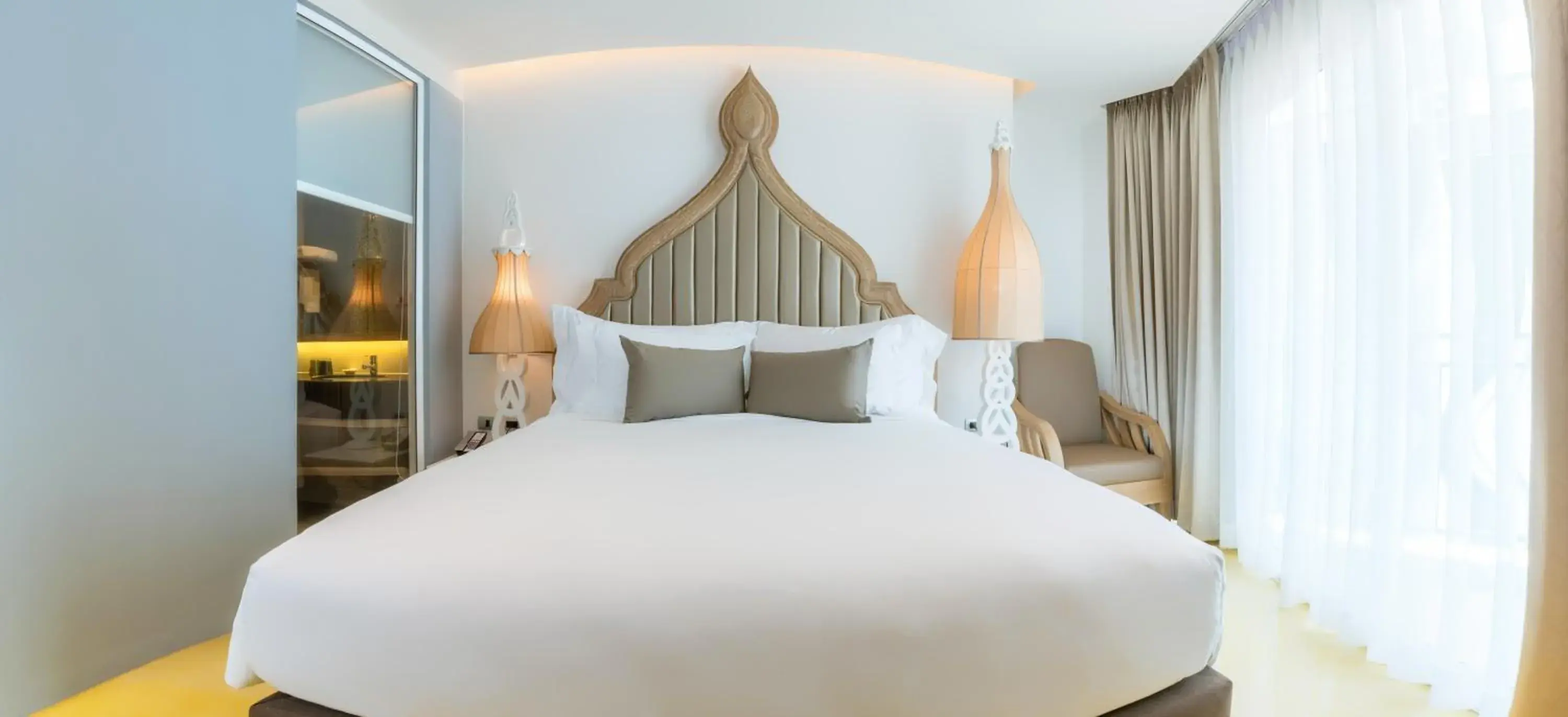 Bedroom, Bed in Anajak Bangkok Hotel - SHA Plus