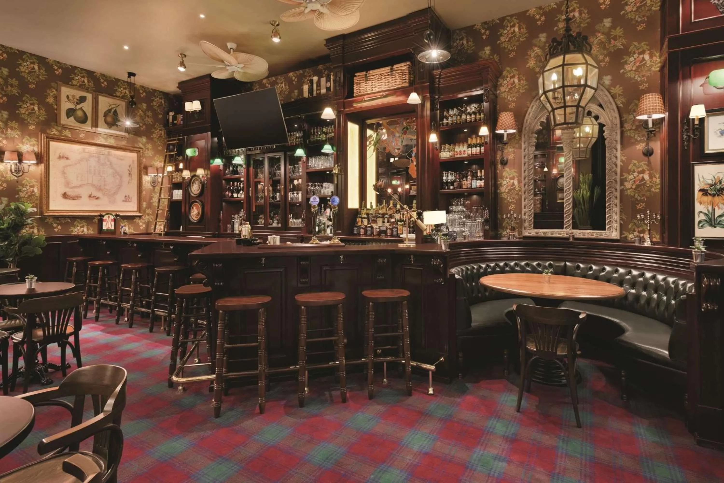 Lounge or bar in TRYP by Wyndham Istanbul Basın Ekspres