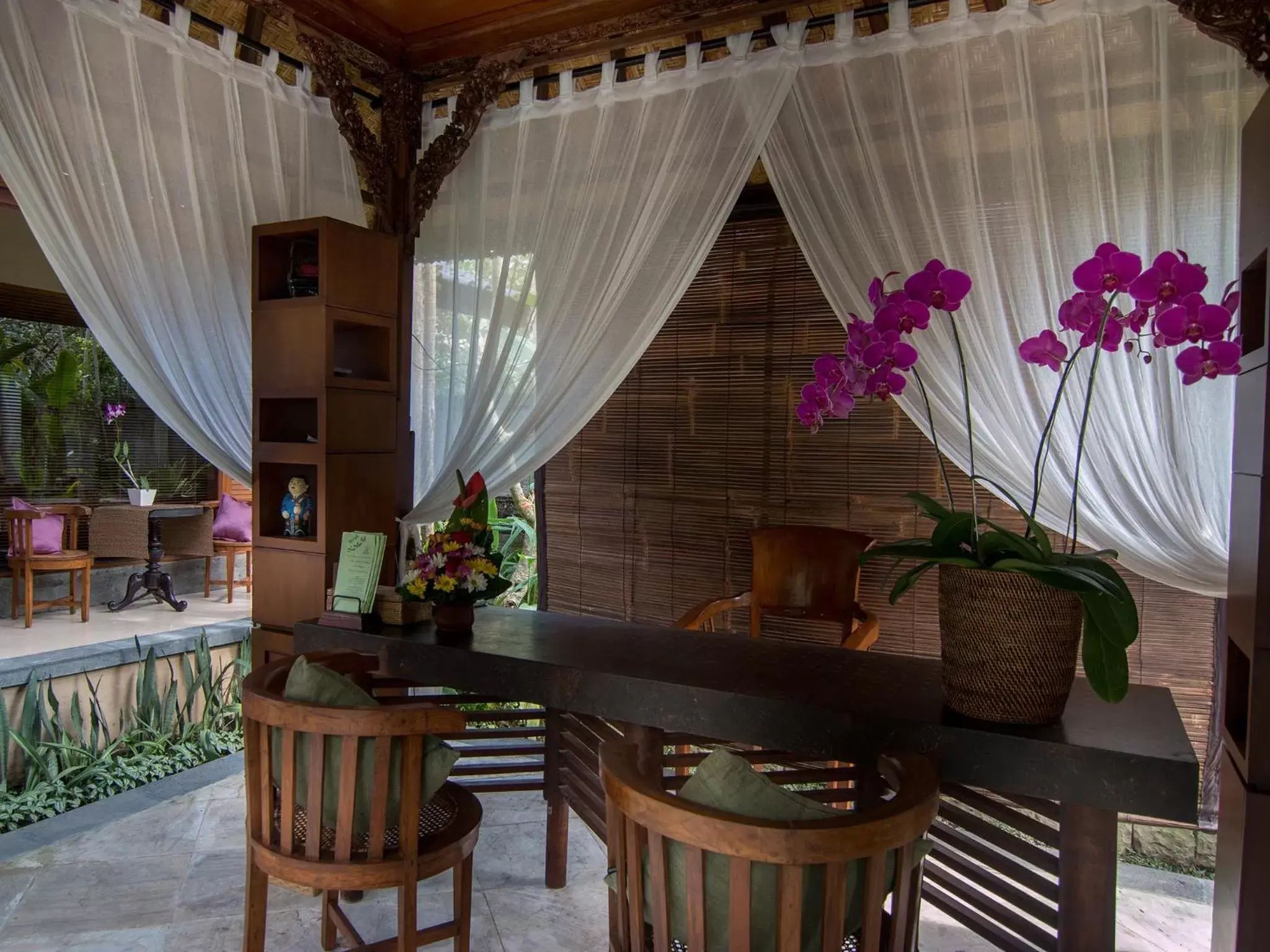 Massage, Lobby/Reception in De Munut Balinese Resort