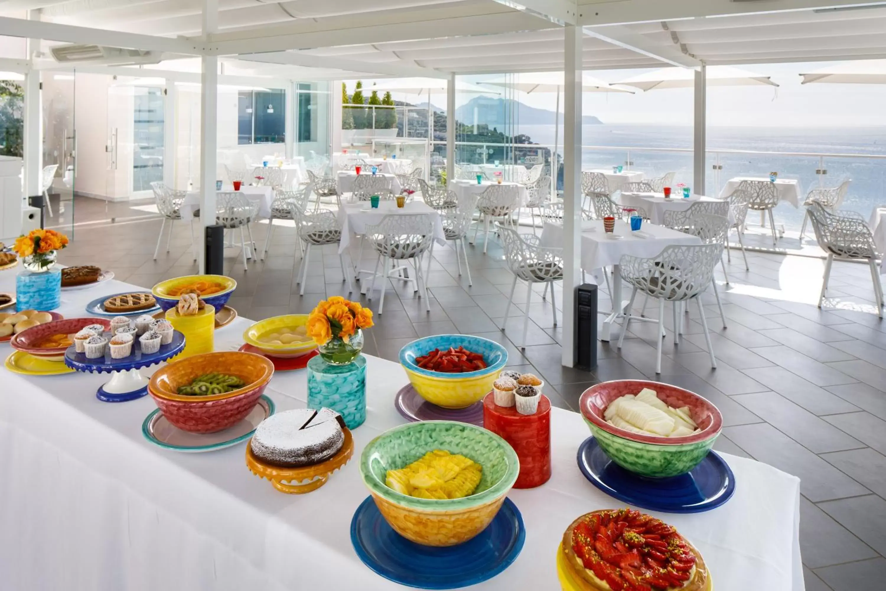 Buffet breakfast in Villa Fiorella Art Hotel