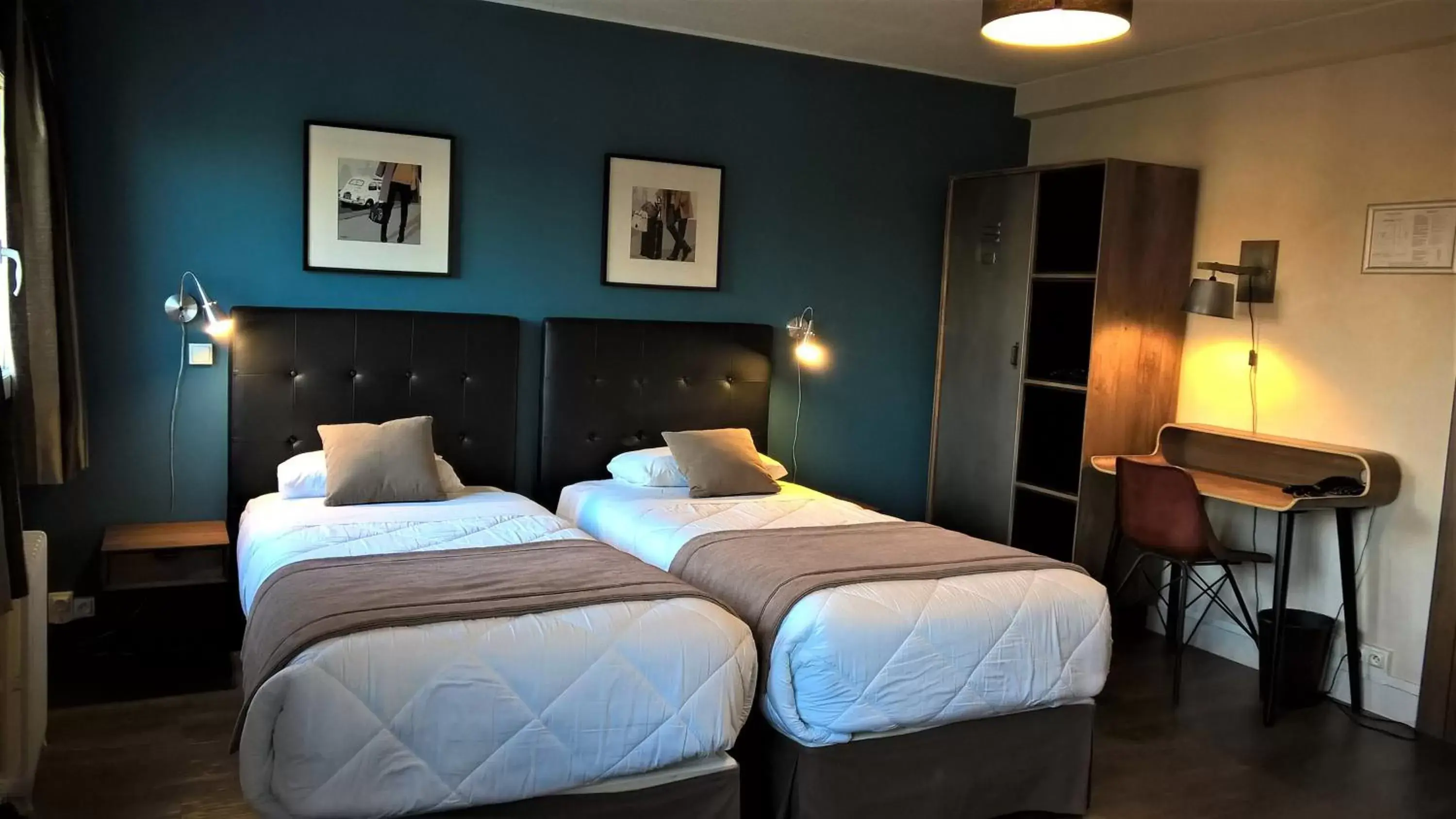 Bedroom, Bed in Hotel Des Cedres Bedroom, Bed in Hotel Des Cedres