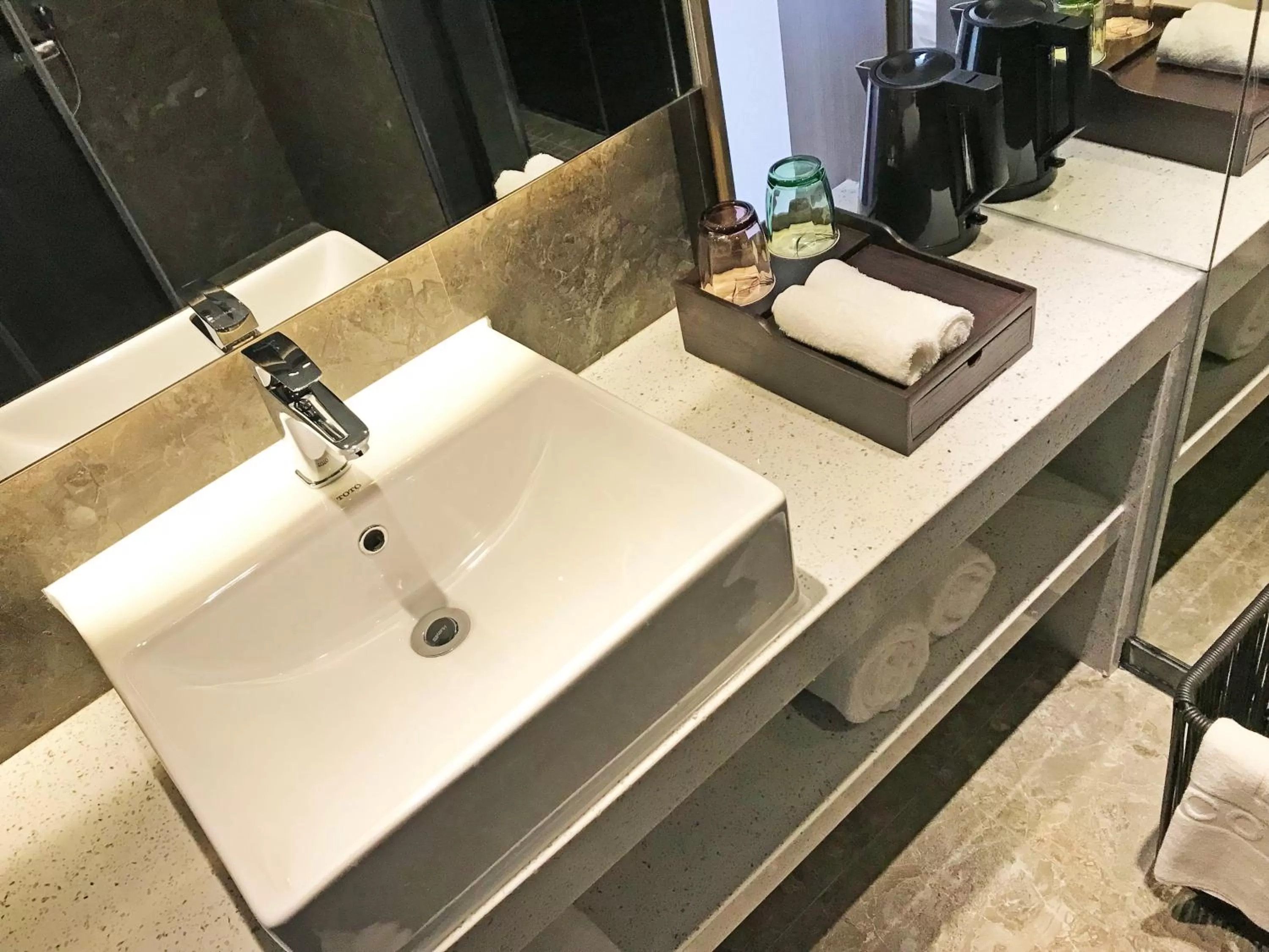 Shower in Paco Hotel Dongpu Guanghzou -Free Shuttle Bus for Canton Fair