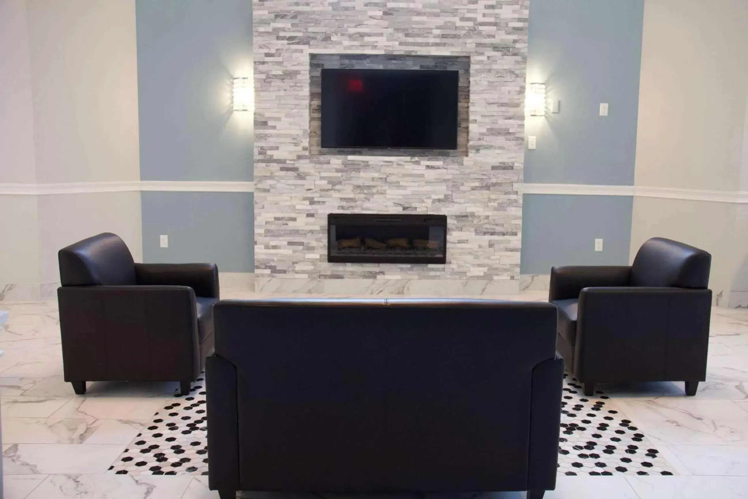 Lobby or reception, TV/Entertainment Center in Motel 6-Suwanee, GA - Gwinnett Center