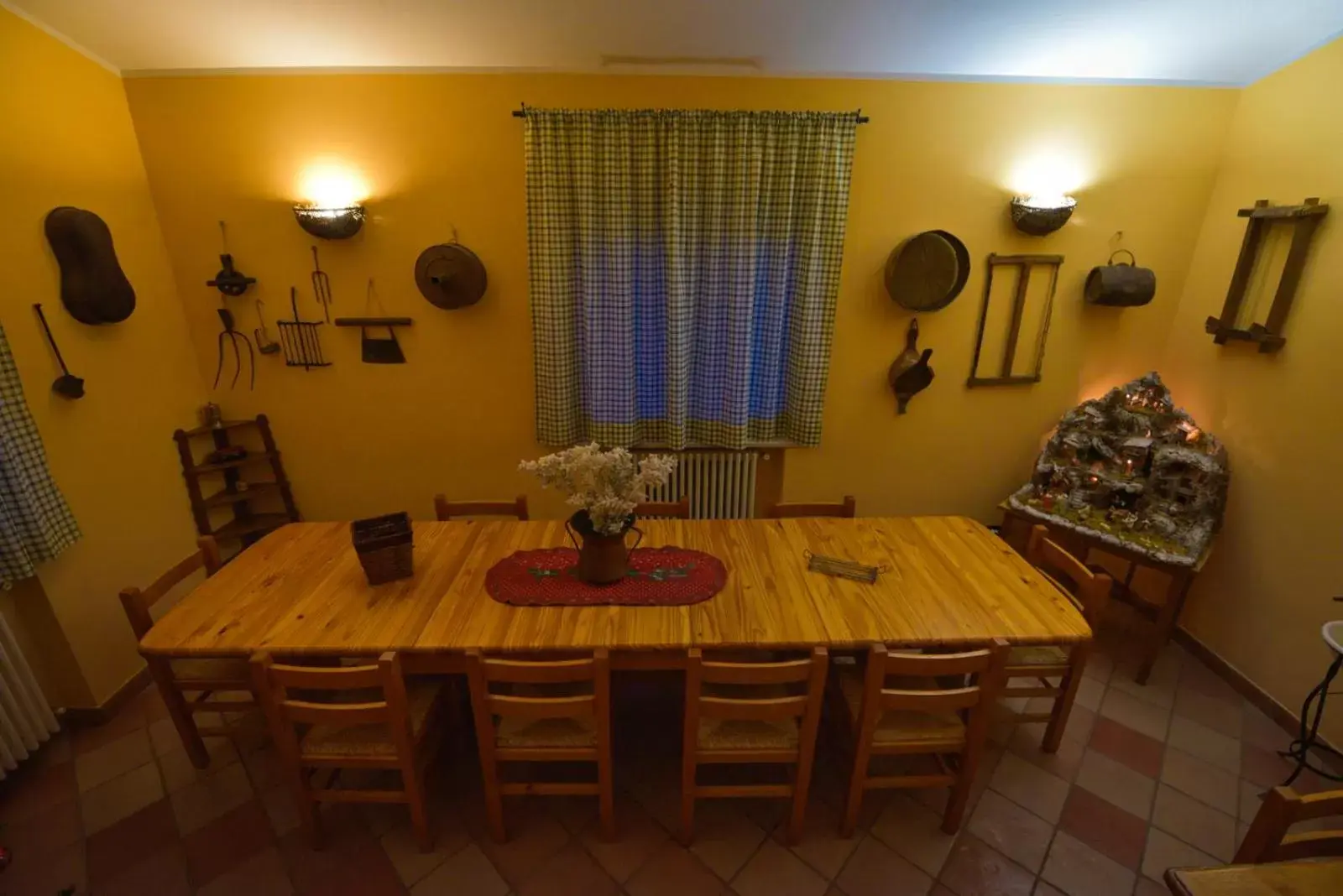 Communal lounge/ TV room, Dining Area in La Masseria di Villa Giulia