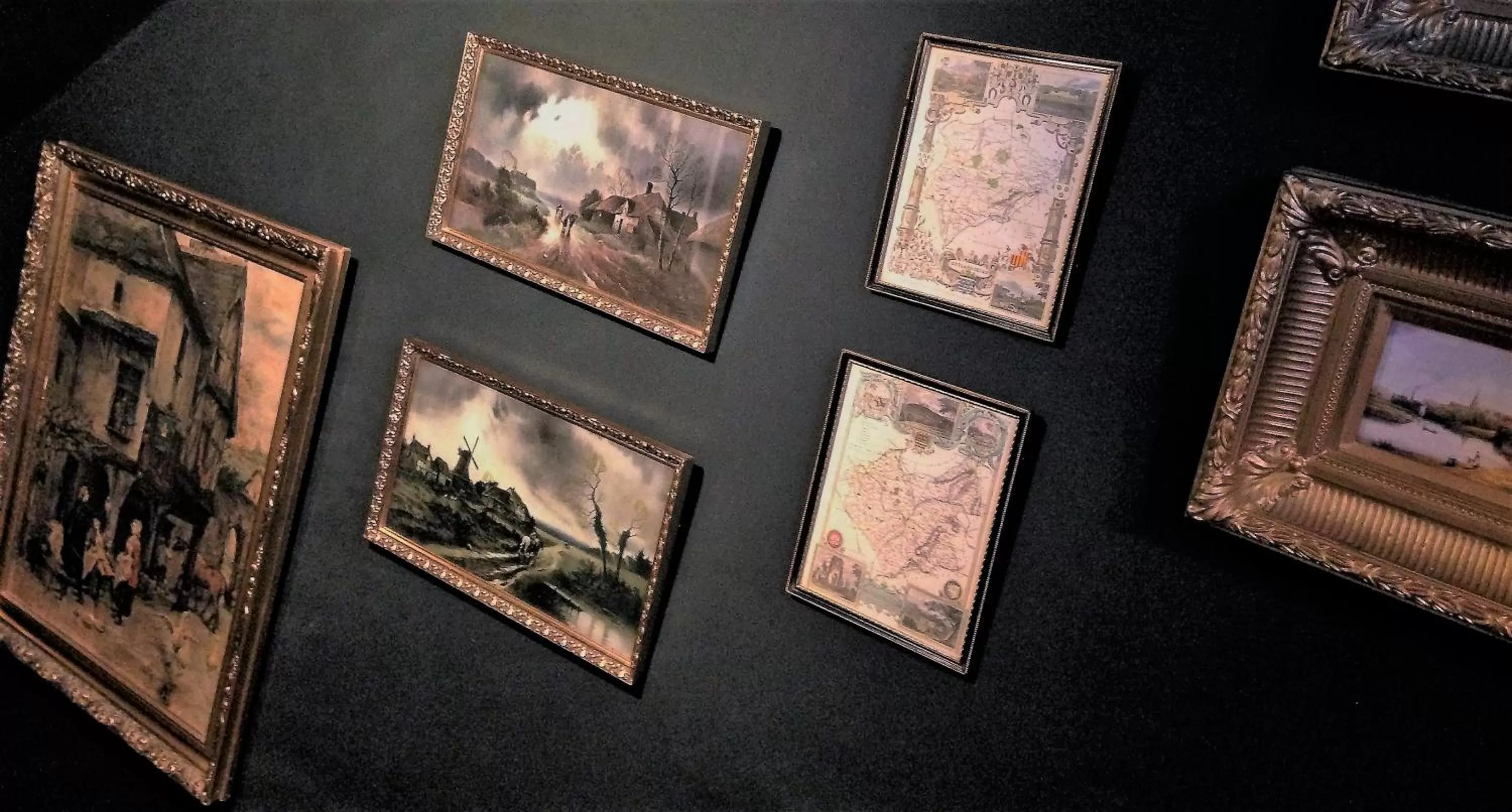 Property building in The Fox and Hounds