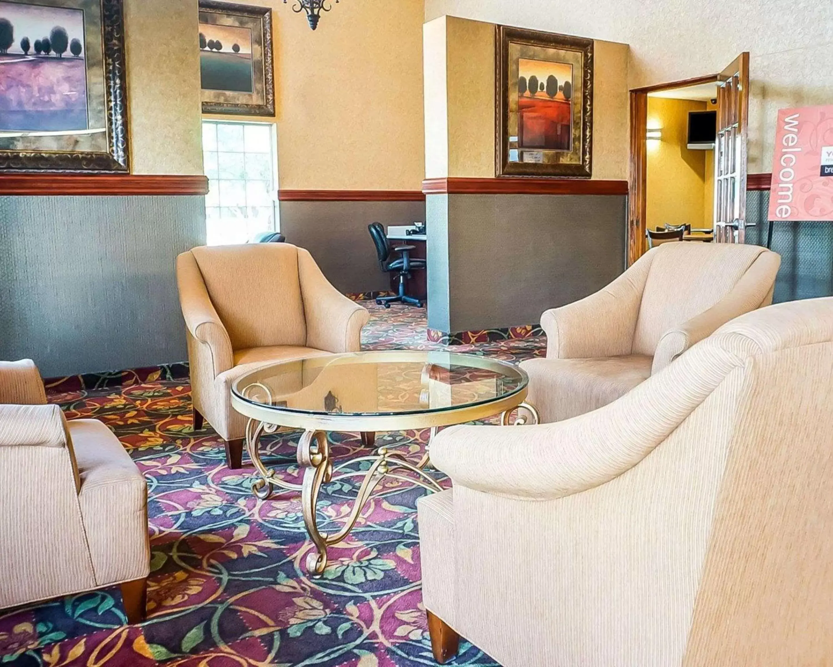 Lobby or reception, Seating Area in Quality Inn & Suites Roswell
